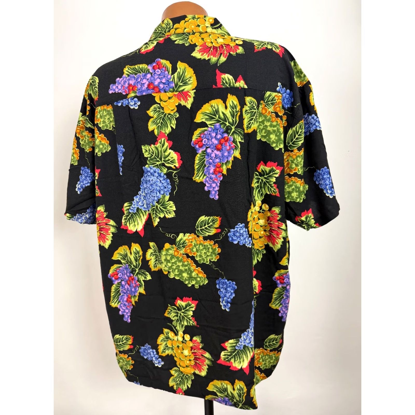 Paradise Found VINTAGE Paradise Found Shirt Men XXL Camp Collar Winery Rayon Paradise Found Black 2XL Hawaiian Tropical Outdoor Preppy Button-Up Collared Shirt Mens Size US XXL / EU 58 / 5 - 6 Thumbnail