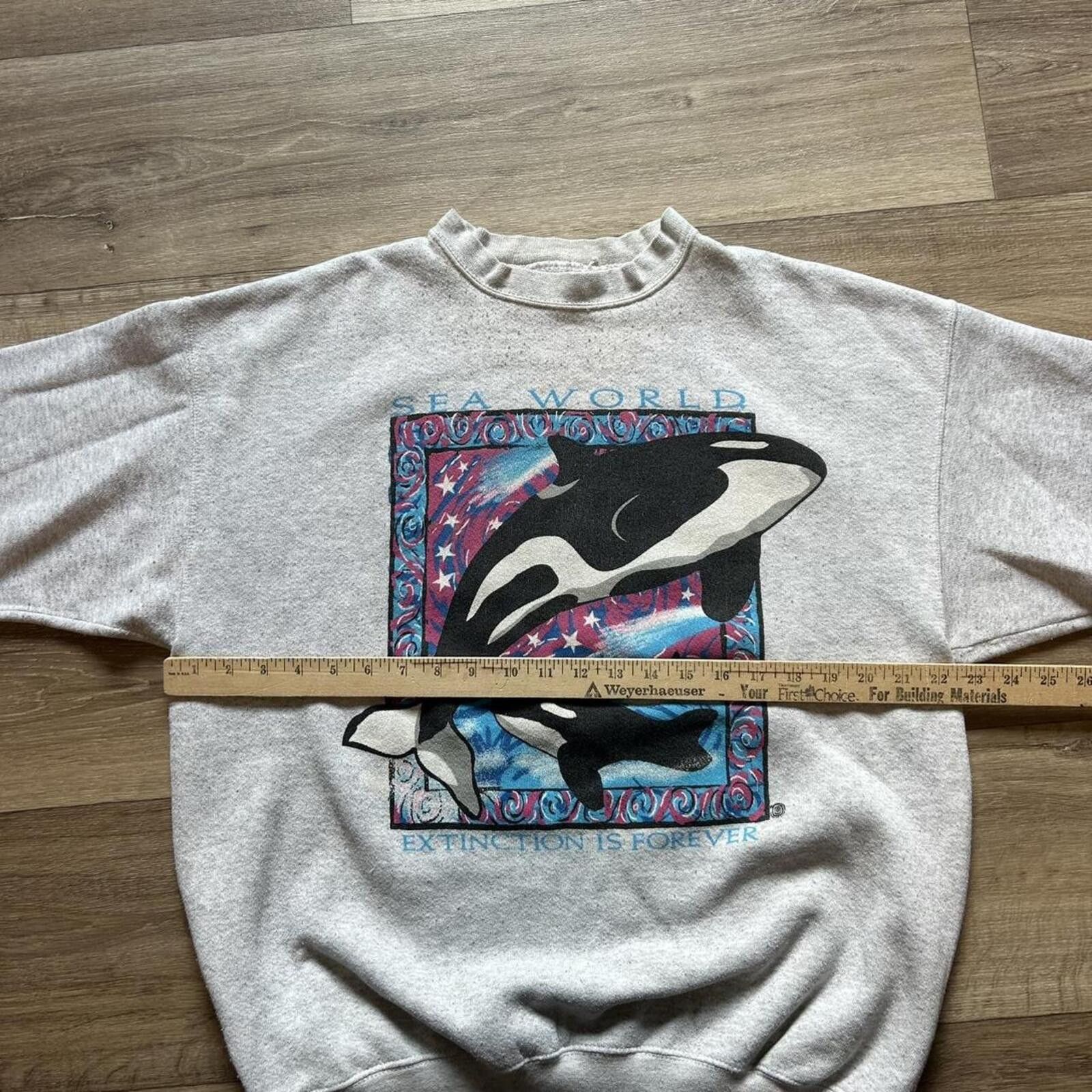 Other Vintage 90s Sea World rare grey crewneck sweatshirt size L Size US L / EU 52-54 / 3 - 6 Thumbnail