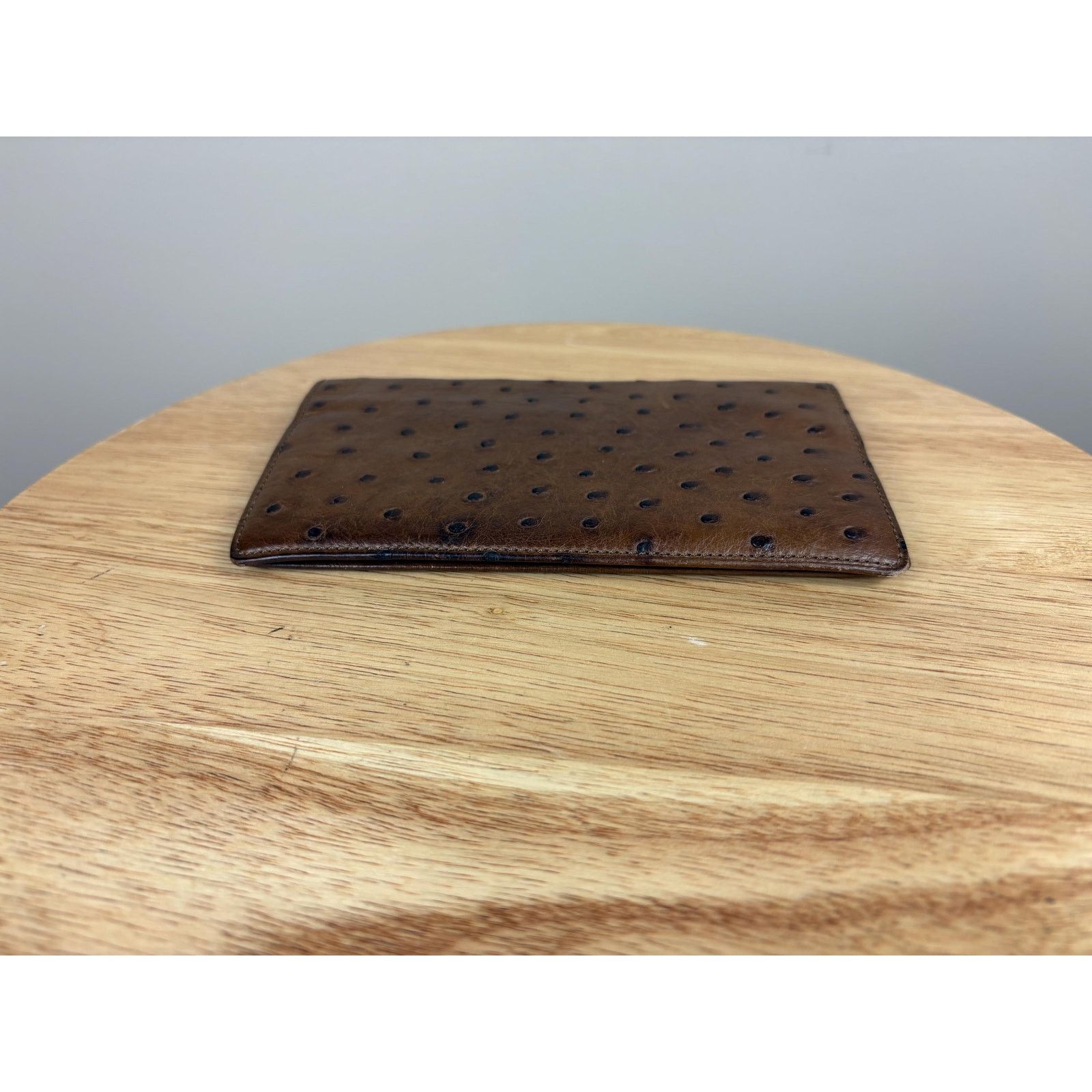 Louis Vuitton Authentic Louis Vuitton Brown Ostrich Check-book Cover Size ONE SIZE - 3 Thumbnail