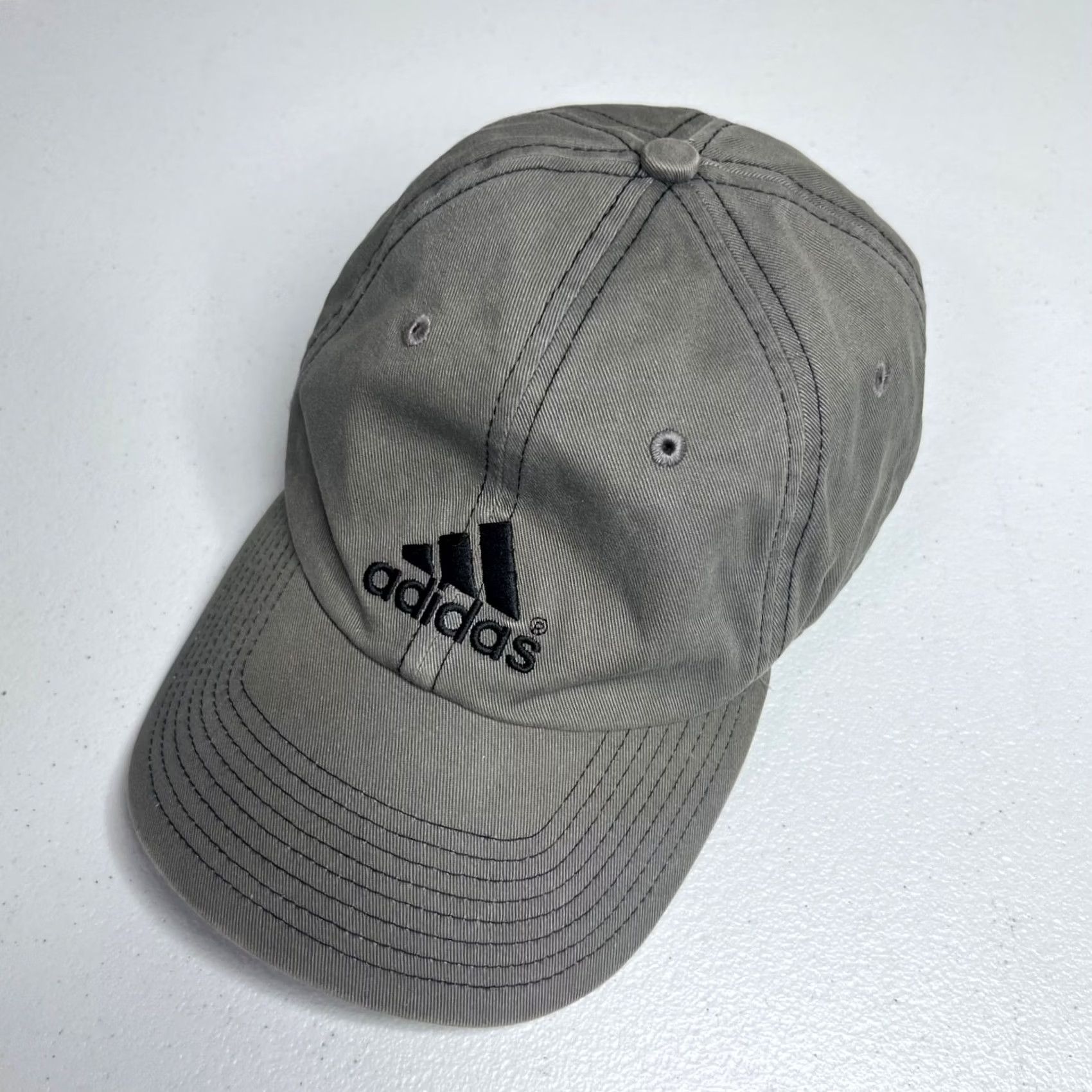 Adidas VINTAGE Adidas Hat Cap Gray Strapback OSFM Embroidered Logo Baseball Cap Men One Size Floyd? Size ONE SIZE - 7 Thumbnail