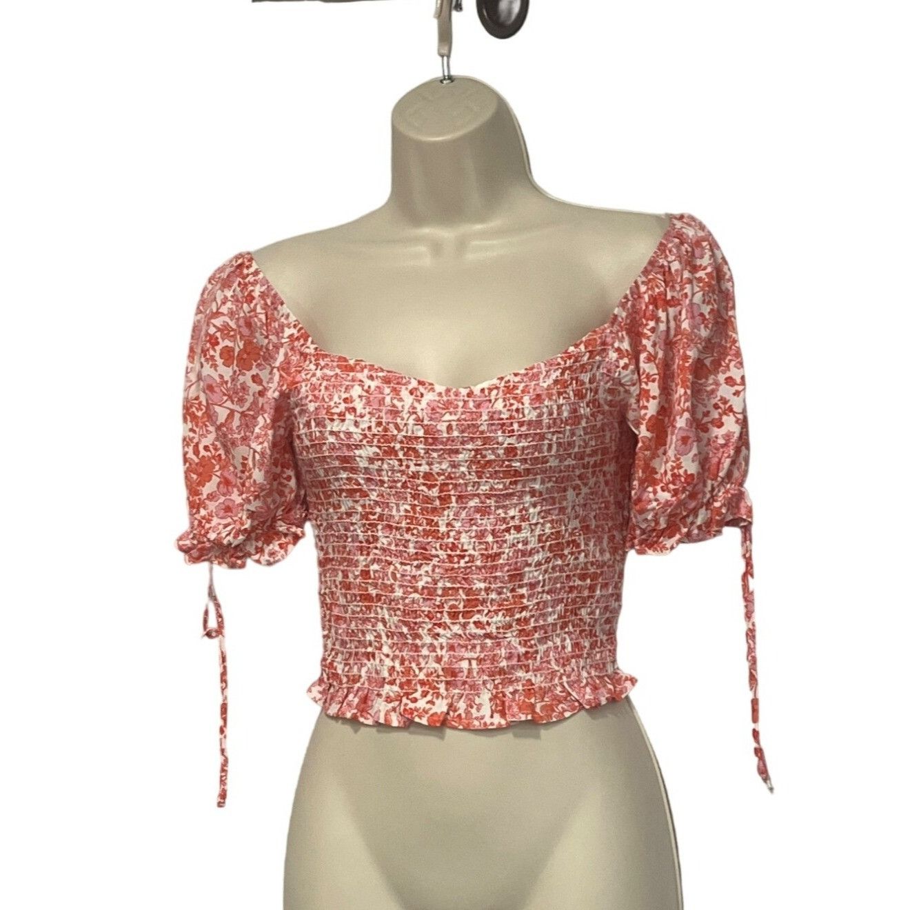 Other Lush Women’s Smocked Bodice Tie-sleeve Printed Blouse, Cream Size XS / US 0-2 / IT 36-38 - 1 Thumbnail