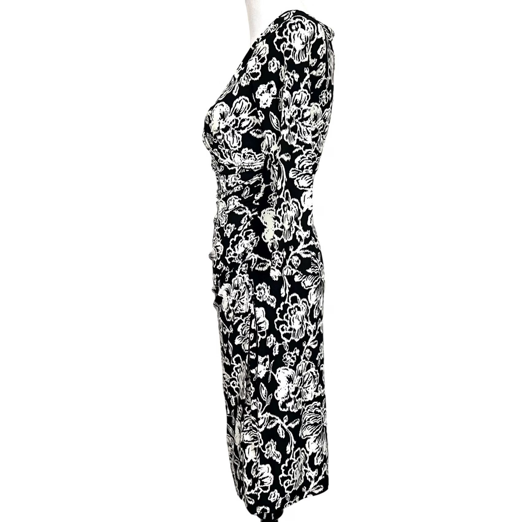 Ralph Lauren VINTAGE Lauren Ralph Lauren Dress Black White Floral Stretch Knit V-Neck Ruched Size 4 Size S / US 4 / IT 40 - 5 Thumbnail