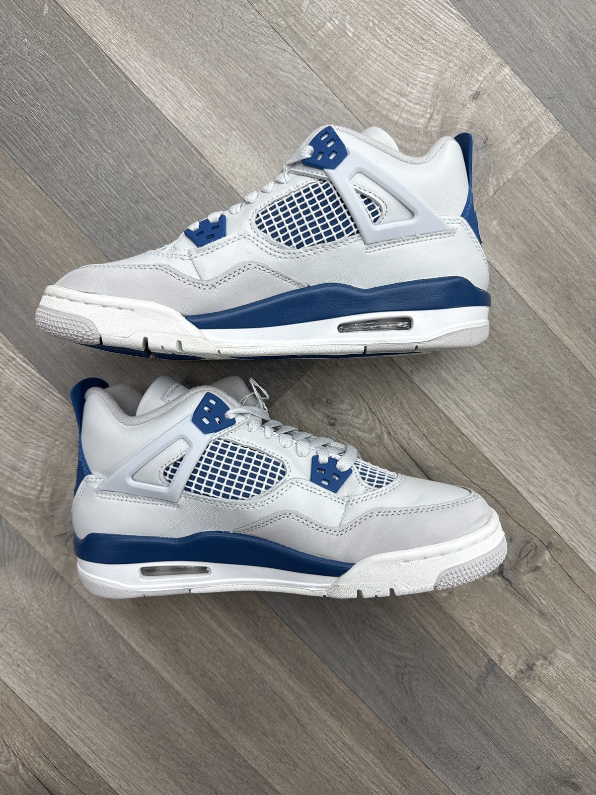 Jordan Brand Jordan 4 Retro Military Blue (GS) Size US 7 / EU 40 - 2 Thumbnail