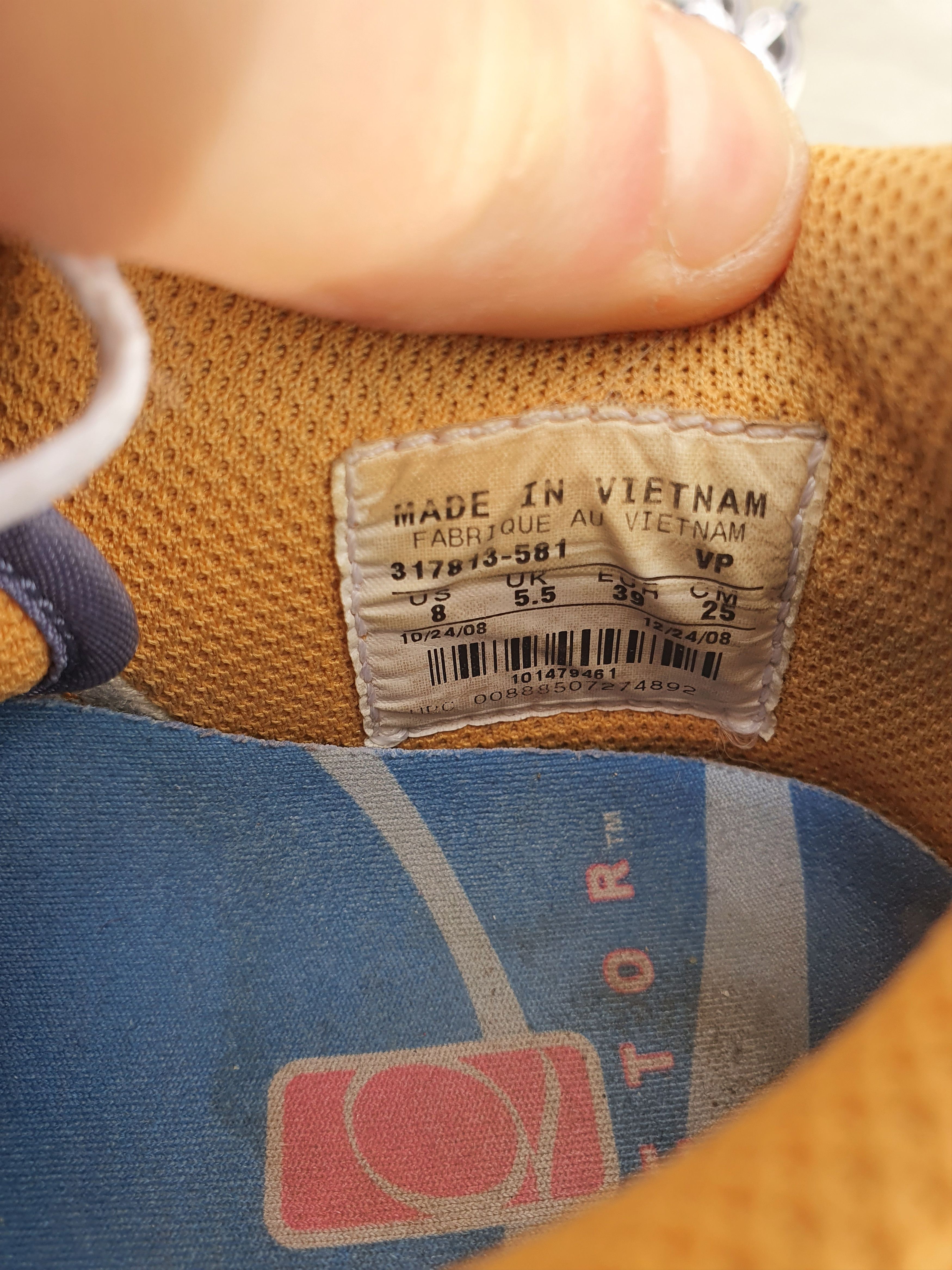 Nike 2008 Vintage Nike Dunk Low LA LAKERS Size US 6 / EU 39 - 7 Thumbnail