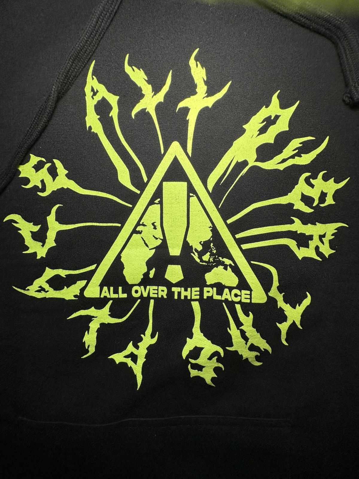 Designer × Supreme Brand new KSI All Around The World Hoodie size Large Size US L / EU 52-54 / 3 - 5 Thumbnail