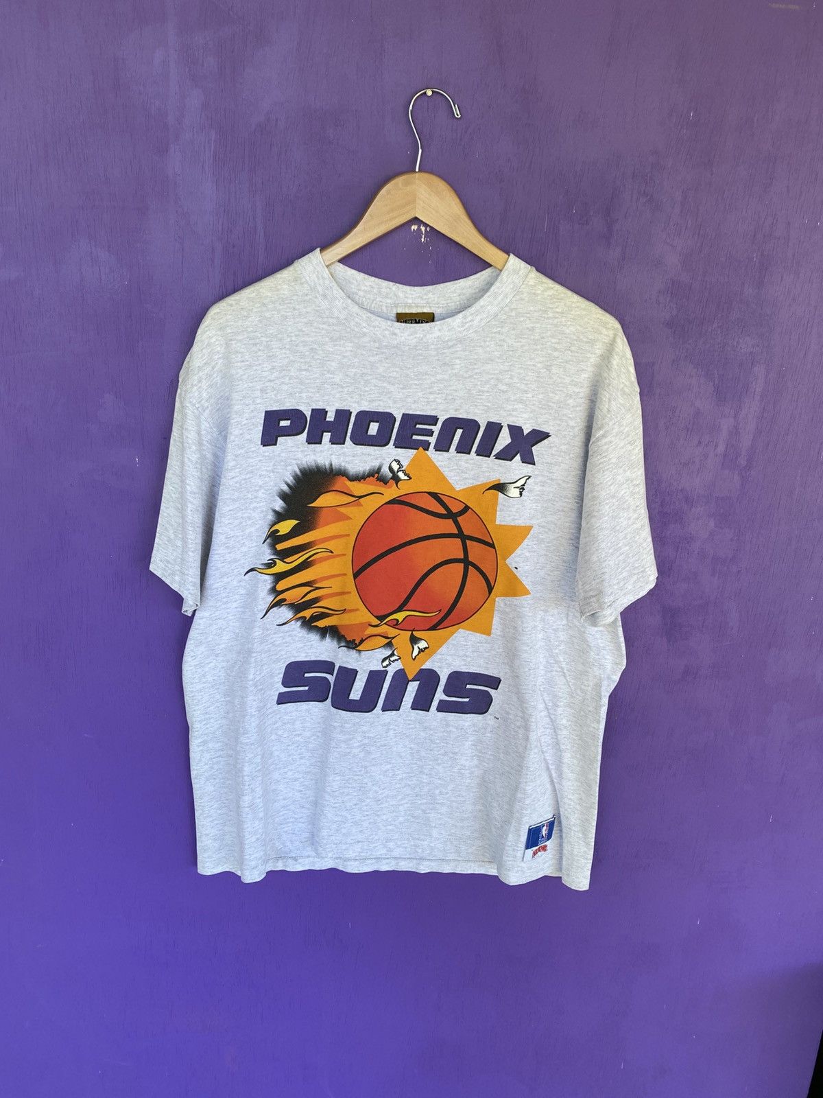 Nutmeg Vintage 90s Nutmeg Phoenix Suns breakthrough t-shirt Size US L / EU 52-54 / 3 - 1 Thumbnail