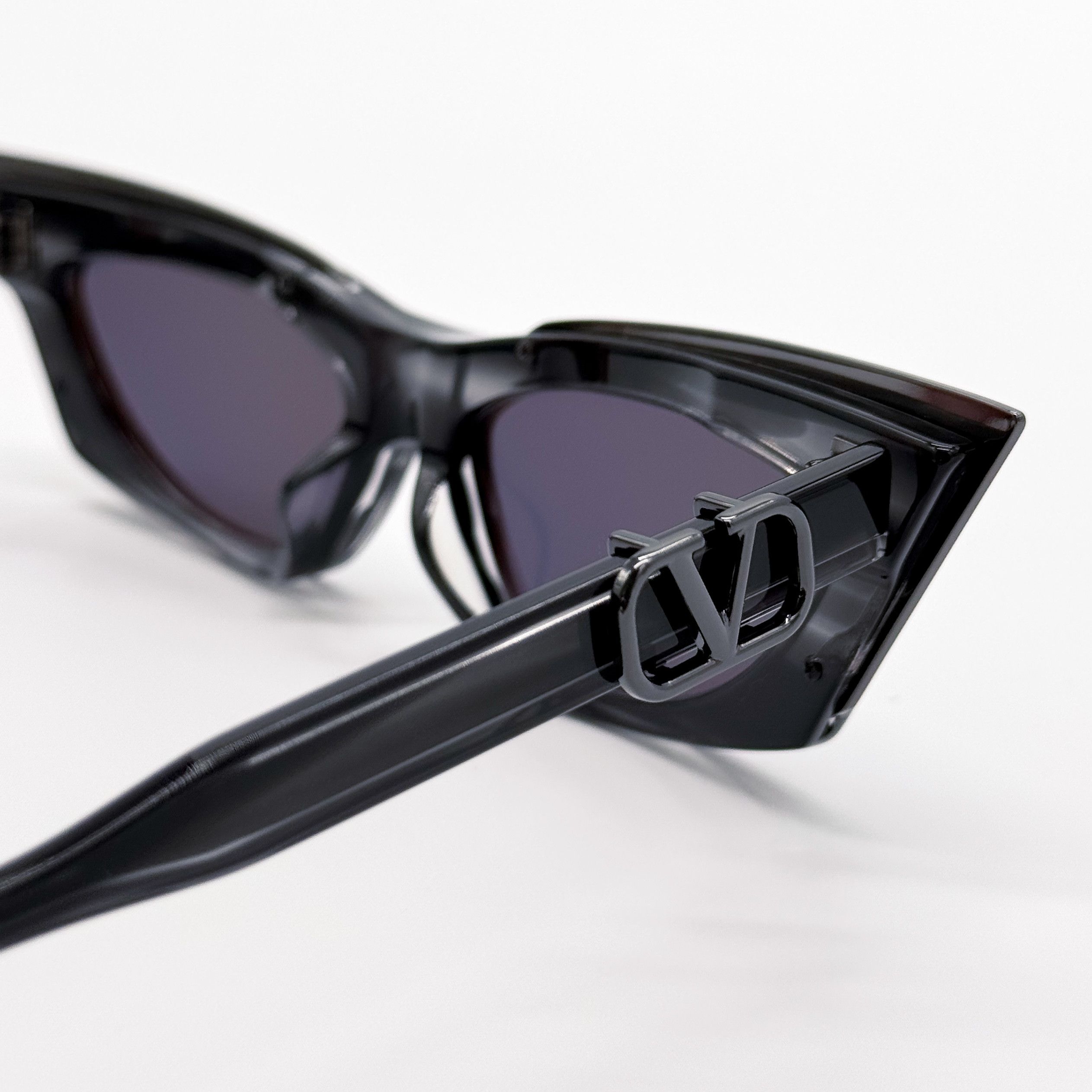 Valentino NEW VALENTINO V-GOLDCUT VLS-113B BLACK CAT EYE SUNGLASSES Size ONE SIZE - 7 Thumbnail