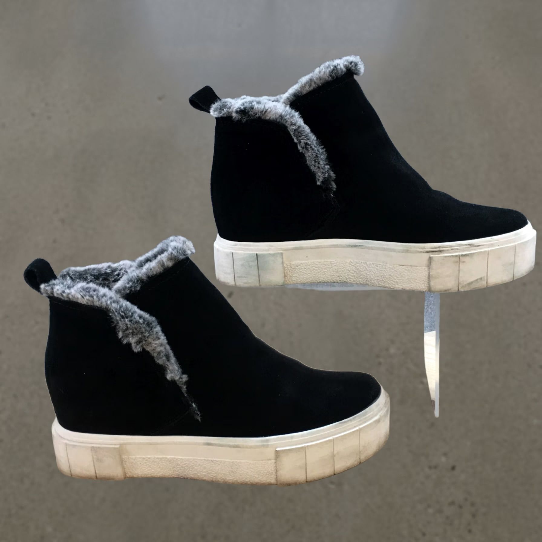 Dolce Vita Dolce Vita Sneaker Womens 7M Black Gray Zanza Slip On Casual Faux Fur Suede - Size 7/4.5 EU Size US 7 / IT 37 - 1 Thumbnail