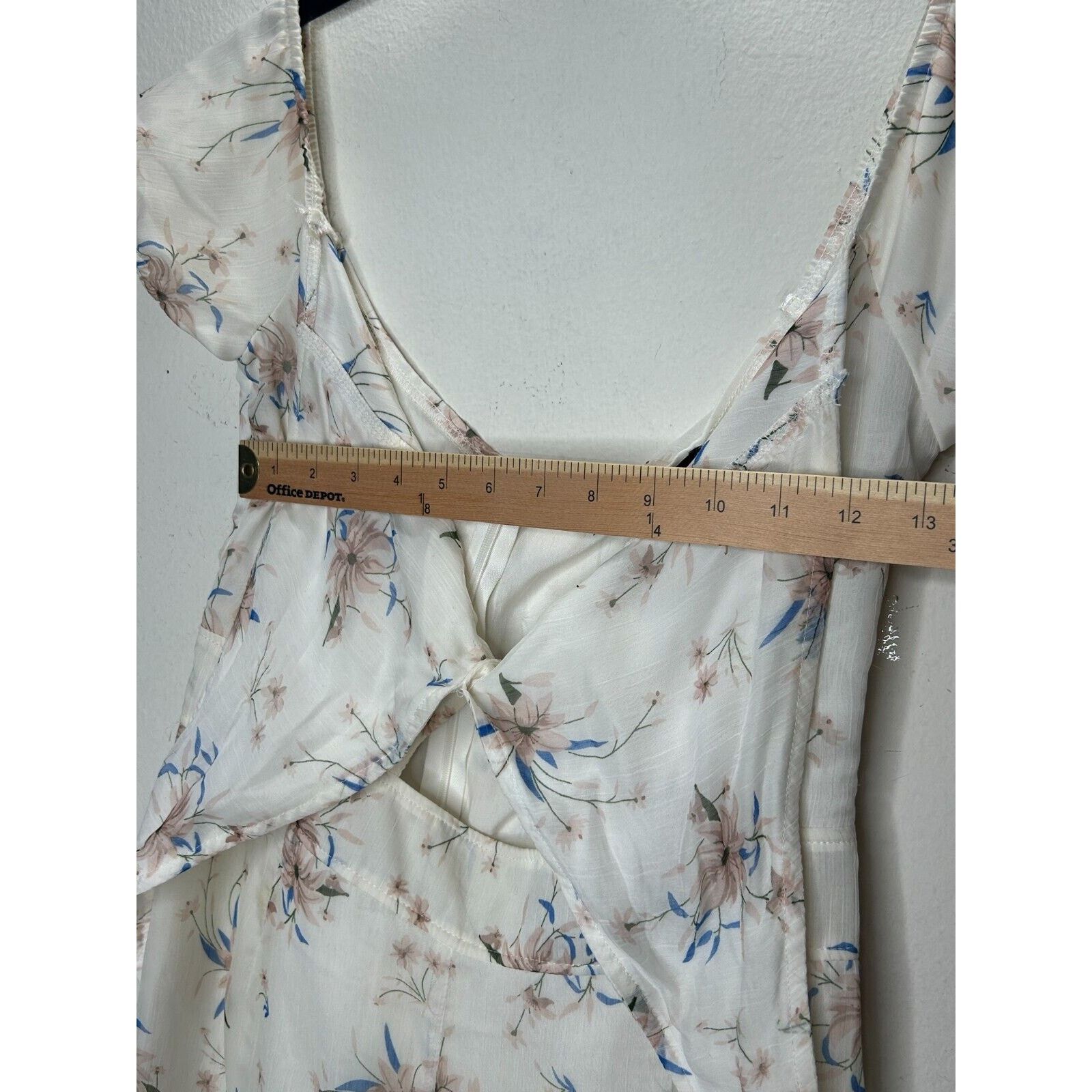 Other NWT OHS Ivory Pink blue Floral Off Shoulder Front Tie Romper Size 28" / US 6 / IT 42 - 8 Thumbnail