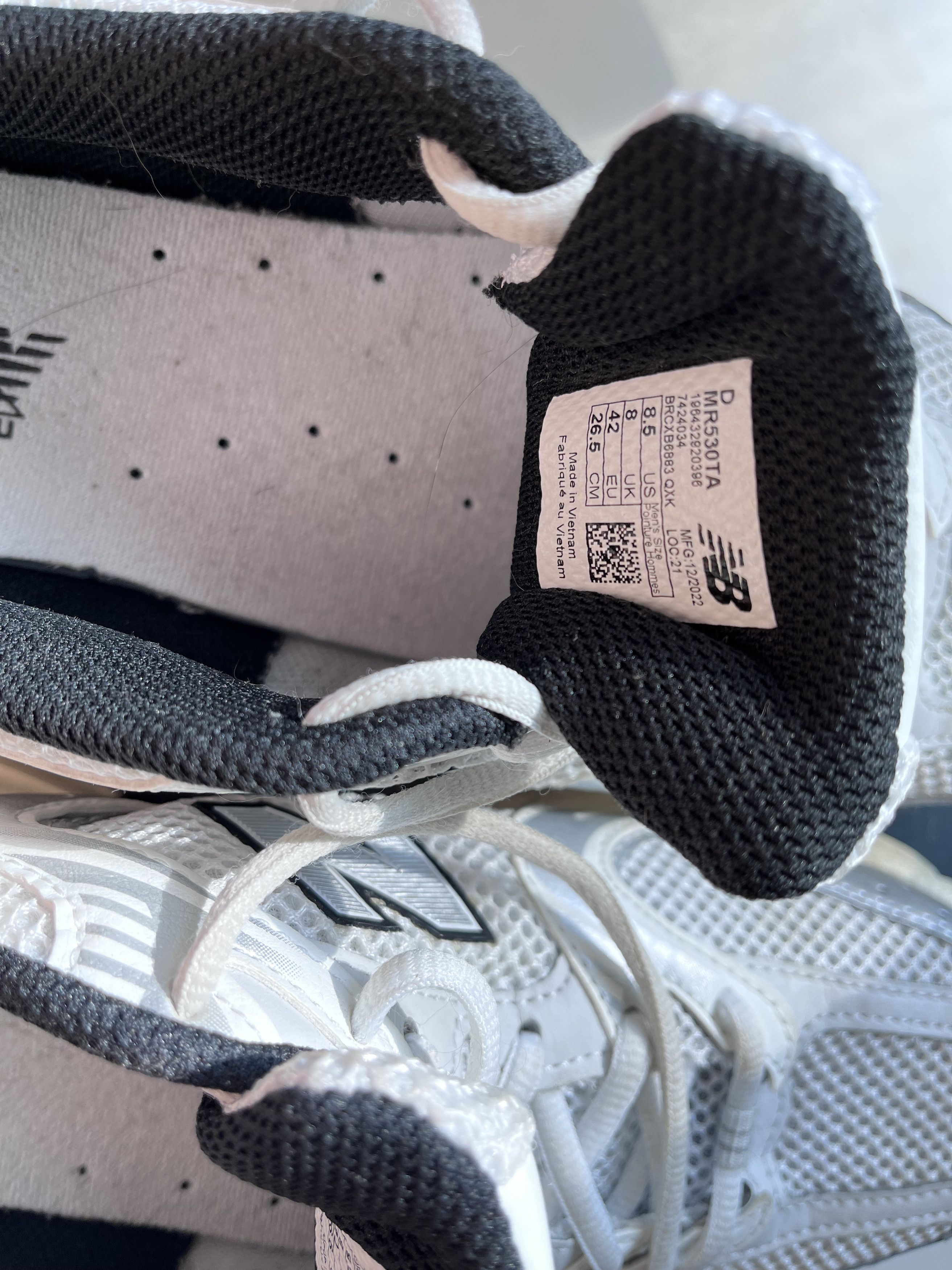 New Balance New Balance MR530 White/Silver/Black Size US 8.5 / EU 41-42 - 5 Thumbnail