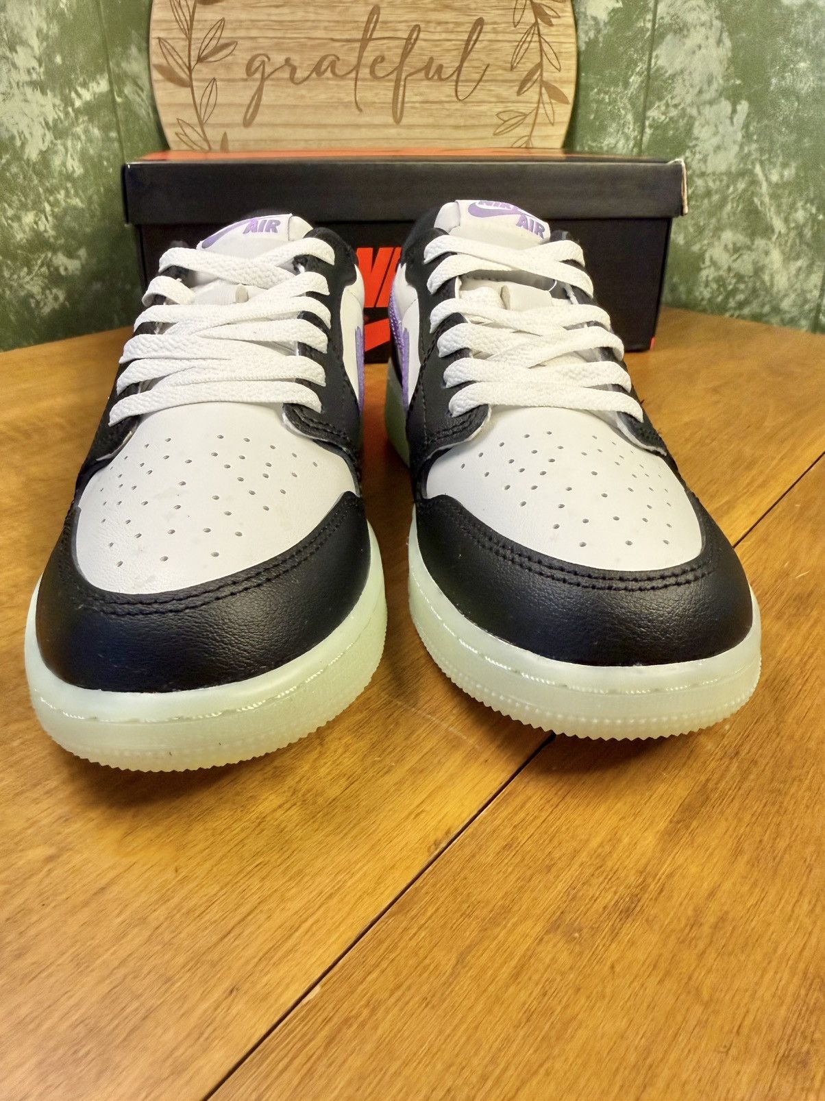 Nike New Nike Air Jordan 1 Retro Low OG HF0410-001 6Y Size US 6 / EU 39 - 8 Thumbnail