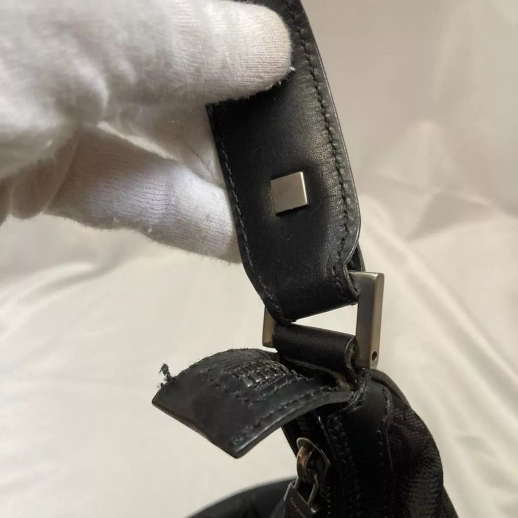 Salvatore Ferragamo Salvatore Ferragamo Black Monogram Hobo Bag Size ONE SIZE - 2 Thumbnail