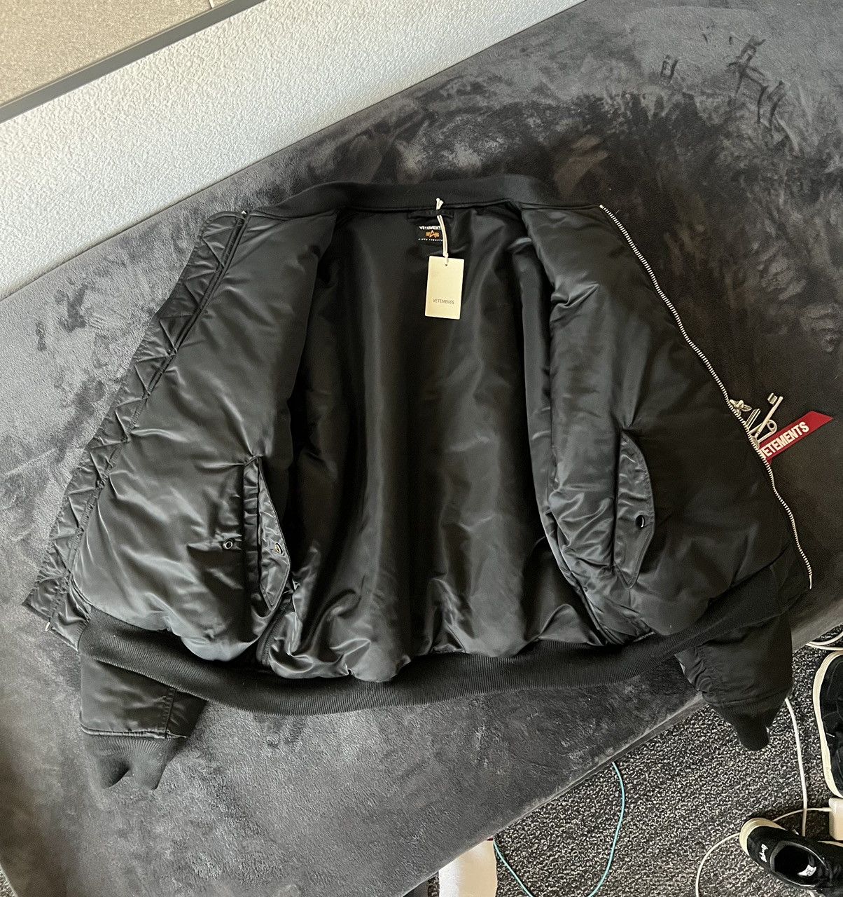 Vetements Vetements Angel Bomber Winter19 Outerwear Size US XS / EU 42 / 0 - 7 Thumbnail