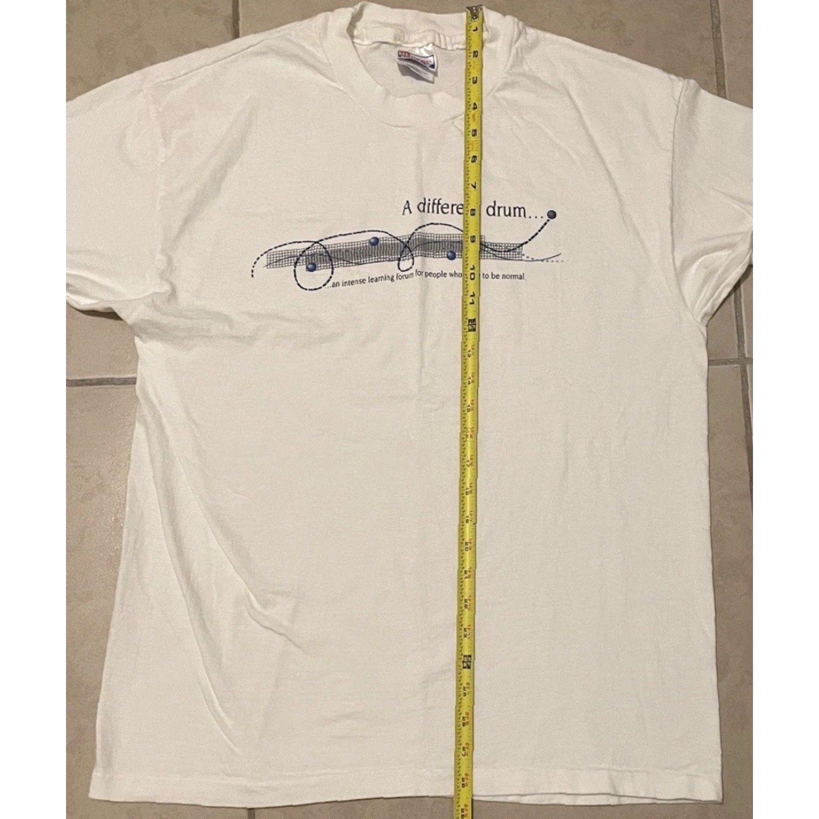 Vintage VINTAGE A Different Drum Shirt L White 90s Synth Pop Concert Band Music Festival Rock Punk 90s Mens T-Shirt Size US L / EU 52-54 / 3 - 7 Thumbnail