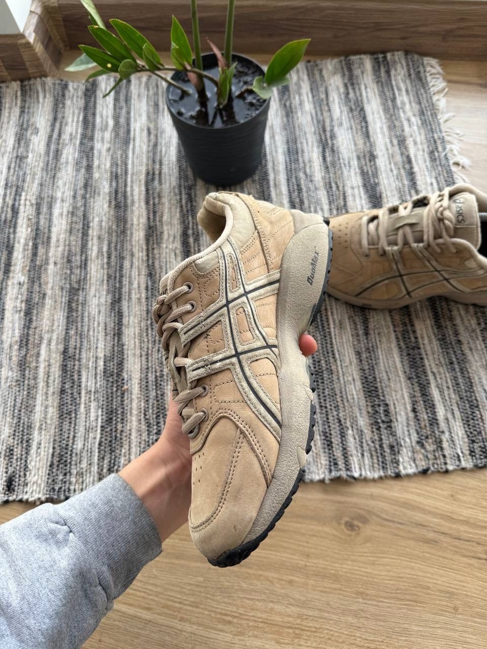Asics Vintage Asics Y2K Gel-Odysseywr Sneaker Hype Shoes Size US 9.5 / IT 39.5 - 5 Thumbnail