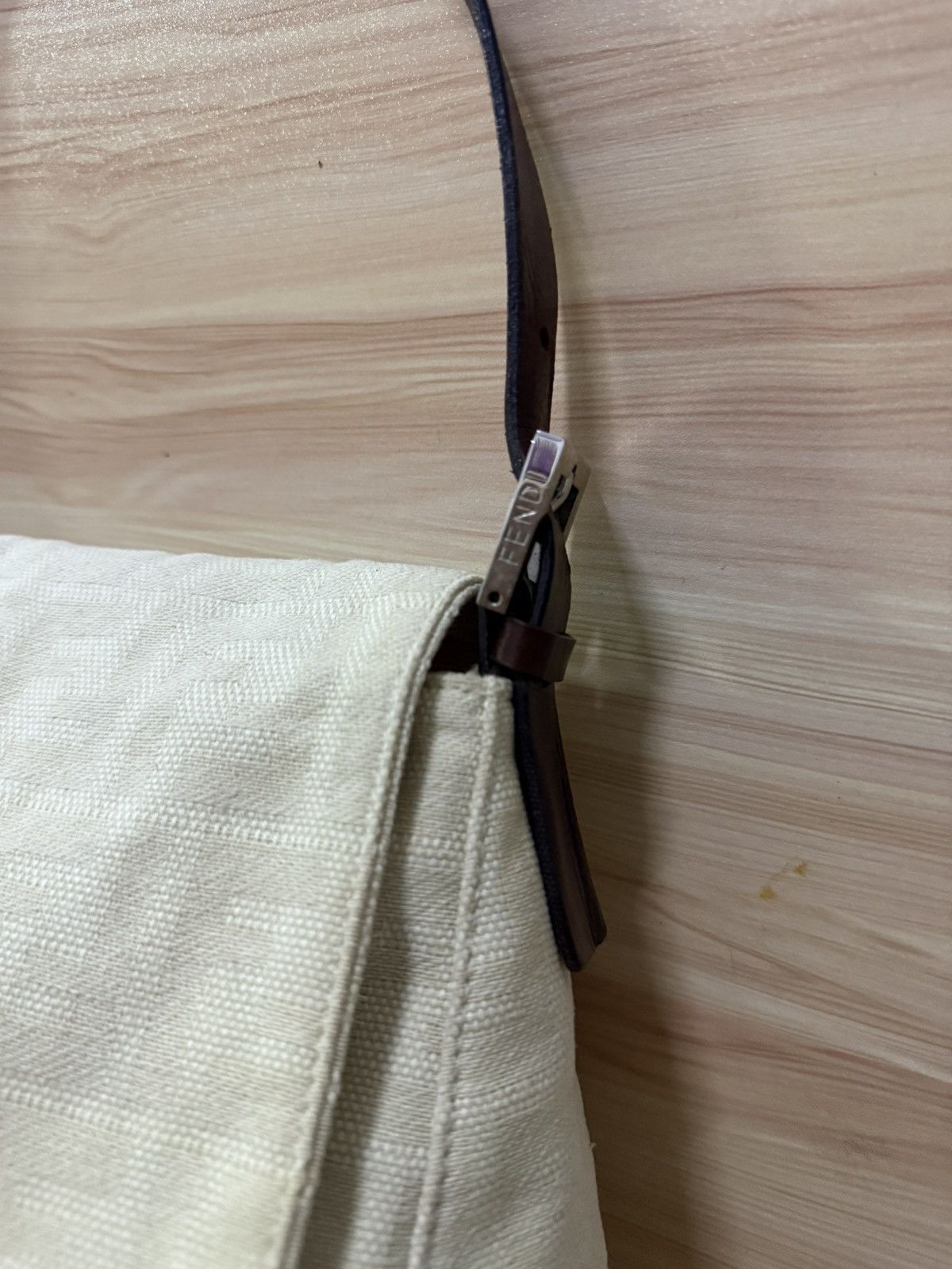 Fendi Fendi Zucca Canvas Mamma Baguette shoulder bag in a beige Size ONE SIZE - 6 Thumbnail