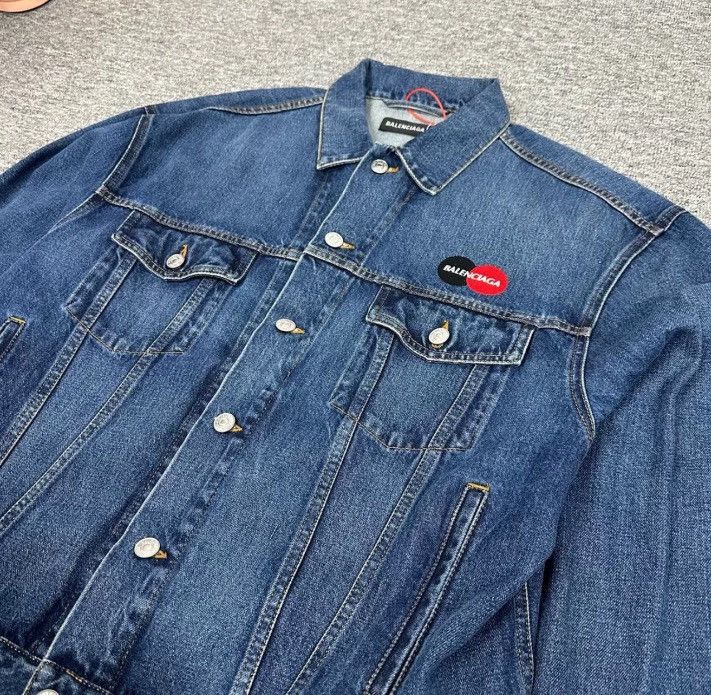 Balenciaga Balenciaga Mastercard washed denim jacket2410-Nextarrow Size US S / EU 44-46 / 1 - 4 Thumbnail