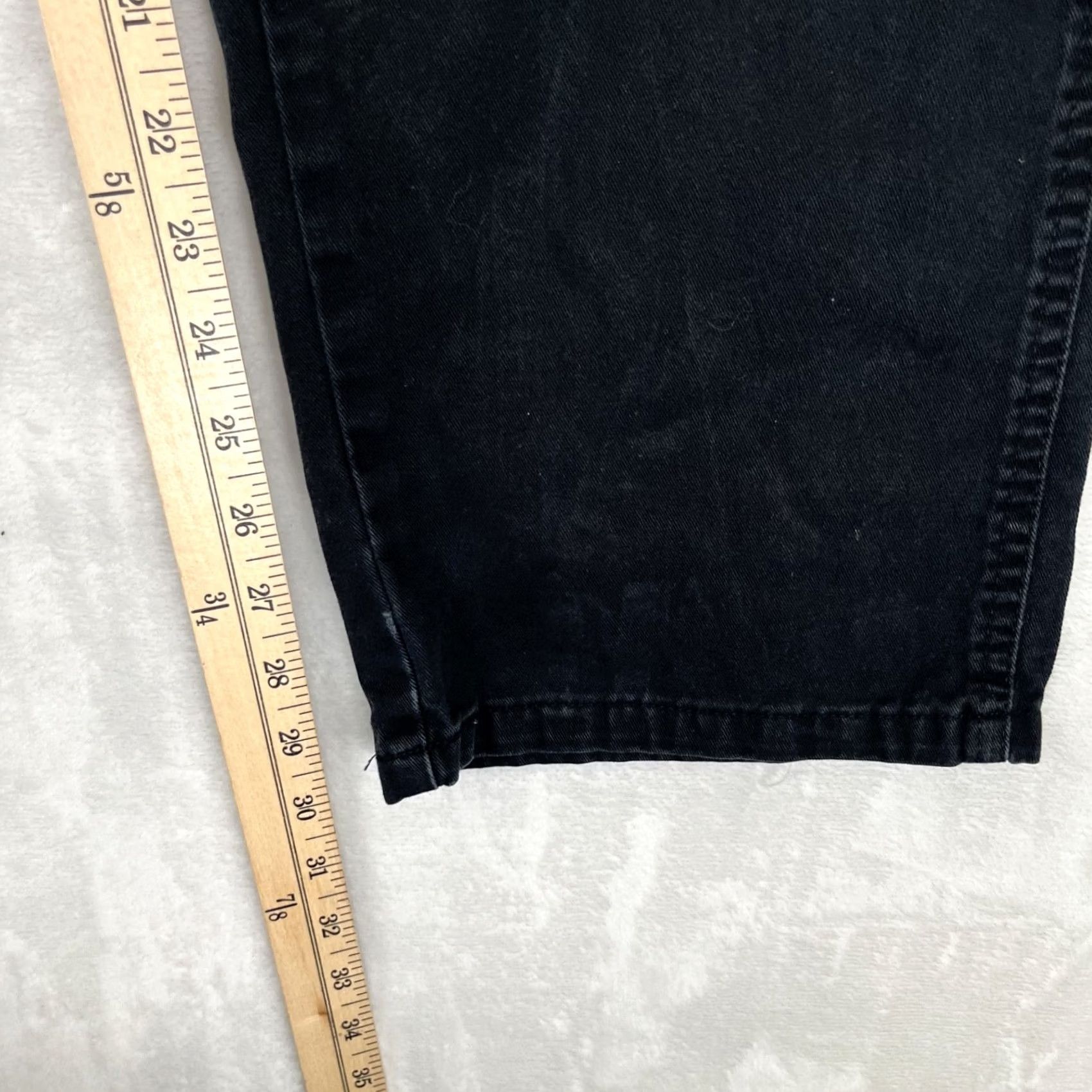 Wrangler Wrangler Black Cargo Pants Mens 29x30 Straight Leg Utility Casual Pants Regular Width Mens Size US 29 - 3 Thumbnail