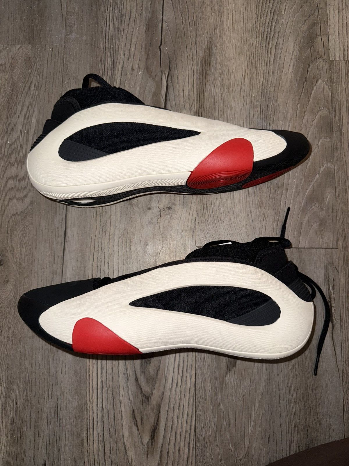 Adidas Harden Volume 8 Size US 11.5 / EU 44-45 - 2 Thumbnail