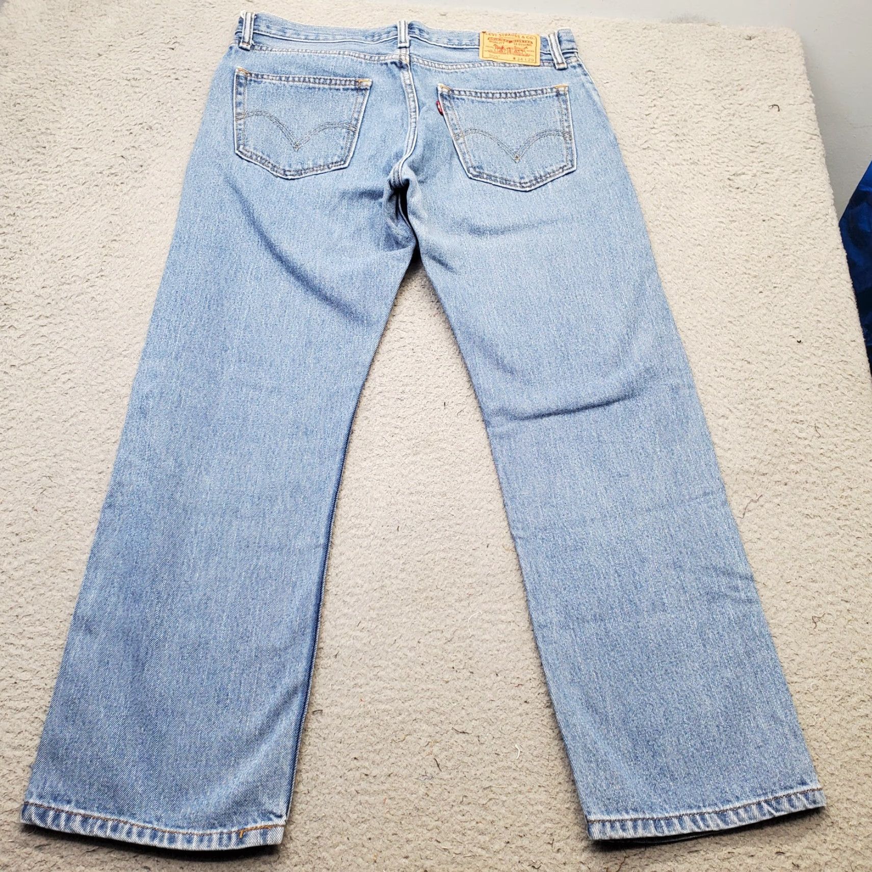 Levi's Levi's 505 Jeans Mens 34 Denim Blue Medium Wash Straight Fit Regular Waist 34 Inseam 30" 5-Pocket Design Size: 34 Mens Color: Blue Size US 34 / EU 50 - 2 Thumbnail