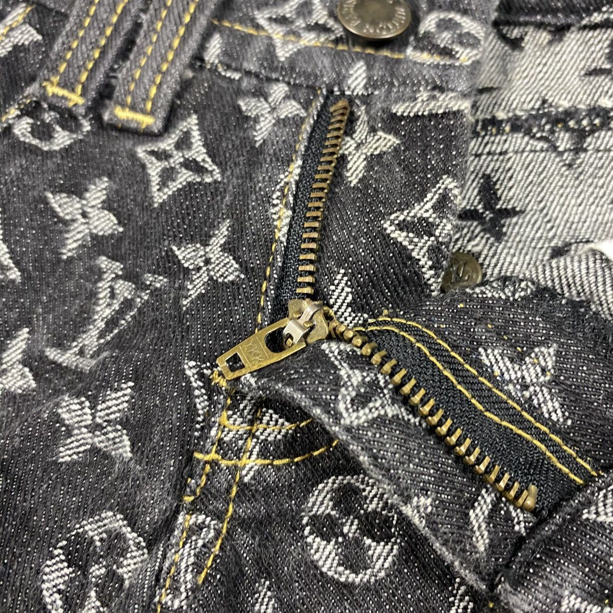 Louis Vuitton Louis Vuitton - Monogram Mini Denim Short Size 28" / US 6 / IT 42 - 5 Thumbnail