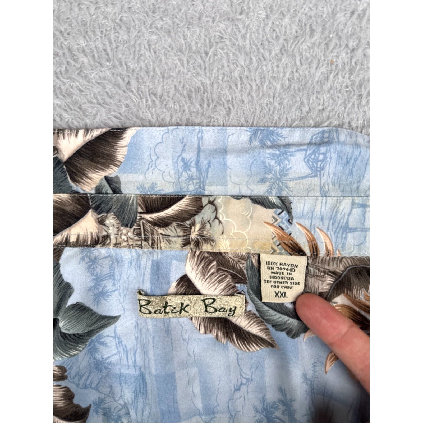 Vintage Batik Bay Shirt Adult 2XL XXL Blue Hut Palm Floral Leaf Hawaiian 100% Rayon Size US XXL / EU 58 / 5 - 3 Thumbnail