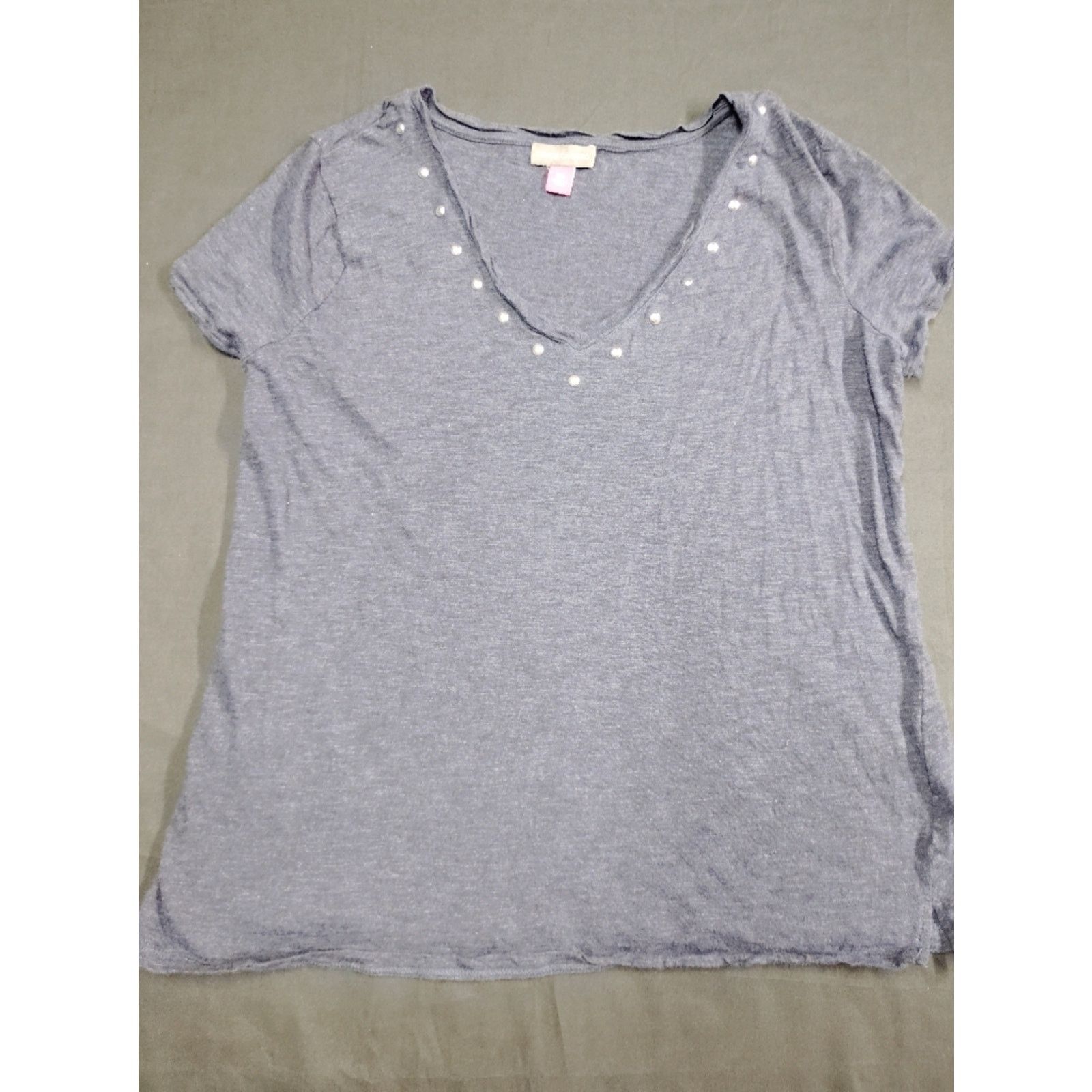 Vince Camuto Vince Camuto Heather Gray V-Neck Short Sleeve Tee with Studs Size XXS / US 00 / IT 34 - 1 Thumbnail
