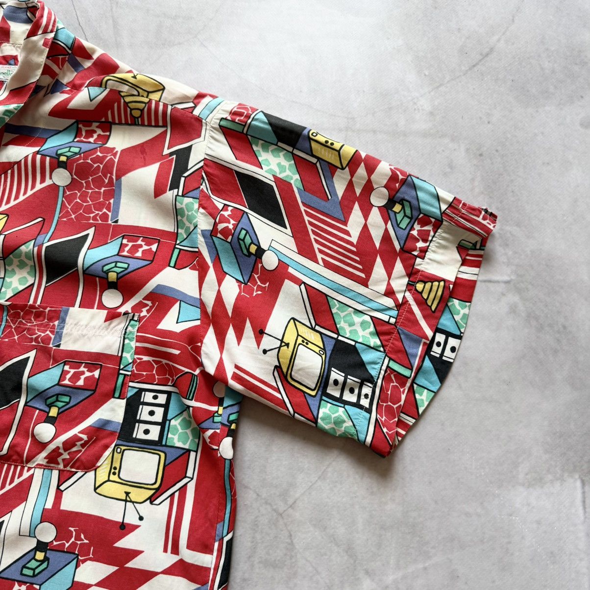 Hysteric Glamour Vintage Benetton TV All Over Print Hysteric Glamour Shirt Size US L / EU 52-54 / 3 - 7 Thumbnail
