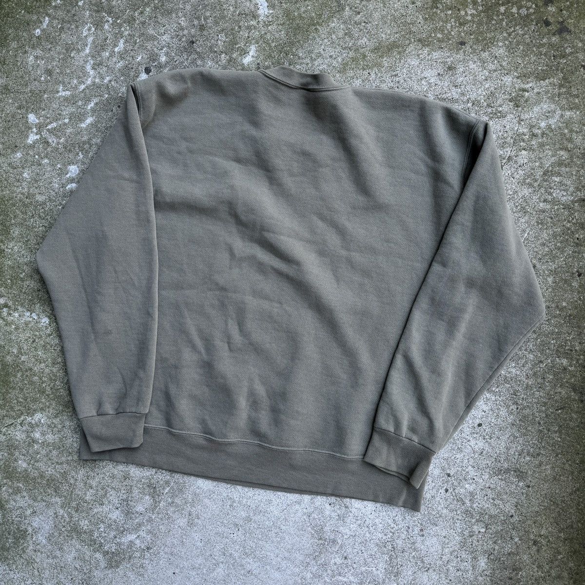 Vintage Beige Tan Russell Sweatshirt Thrashed Faded ERD Grunge Size US XL / EU 56 / 4 - 6 Thumbnail