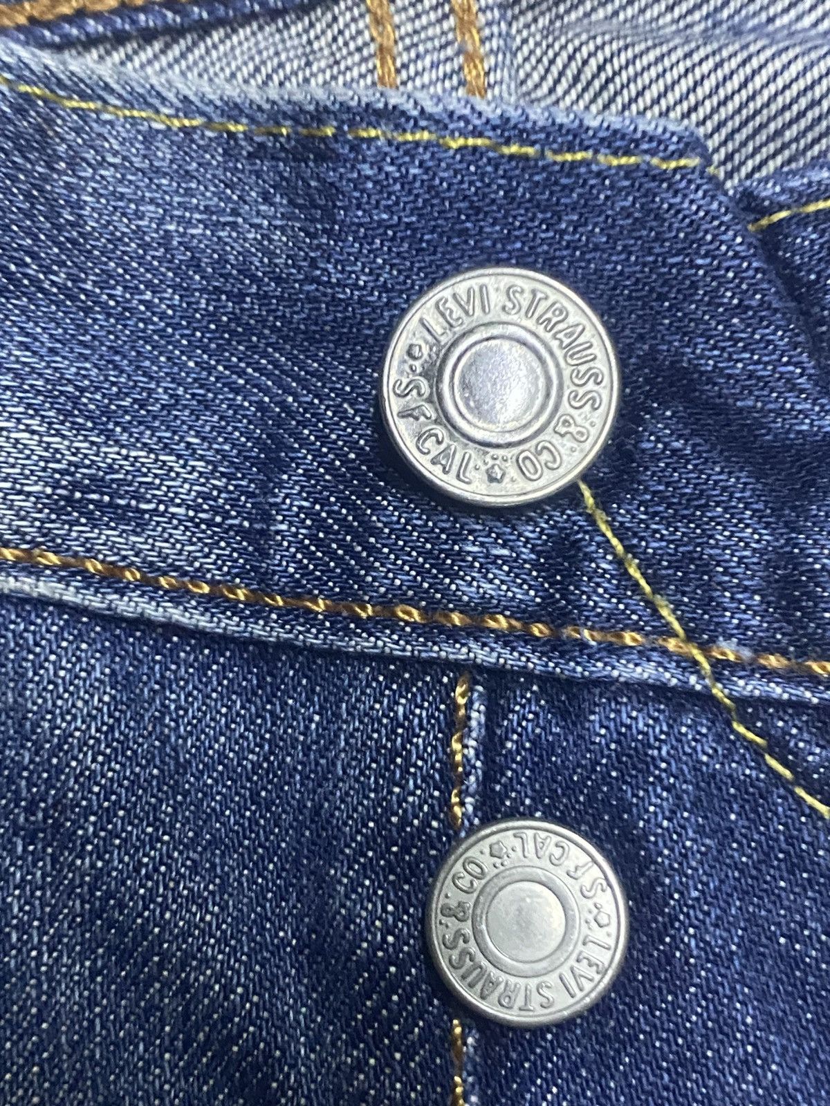 Levi's Vintage Levis 501 Y2K Faded Wash Distressed Loose Jeans Size US 33 - 10 Thumbnail