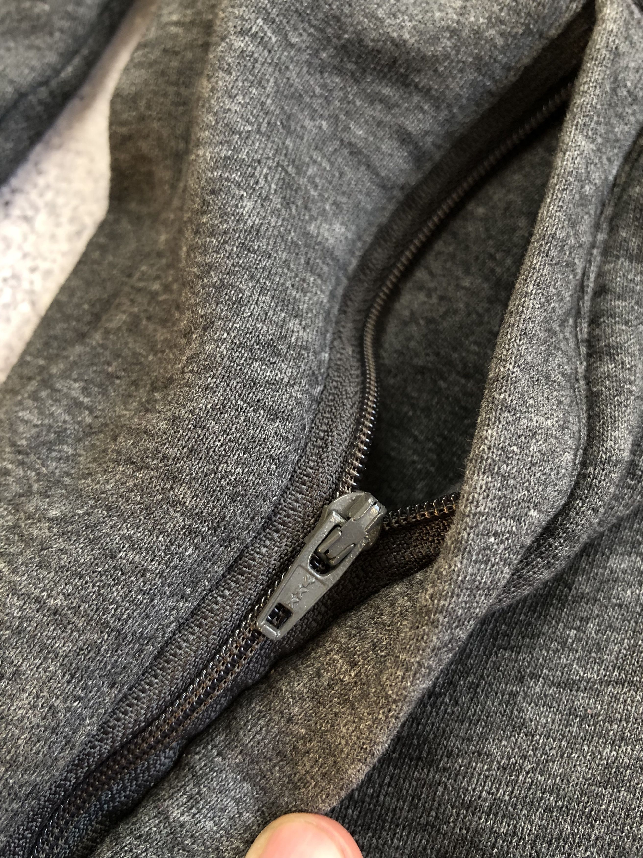 Lacoste LACOSTE Hype Minimalistic Mini Logo Hoodie Streetwear Casual Size US XL / EU 56 / 4 - 8 Thumbnail