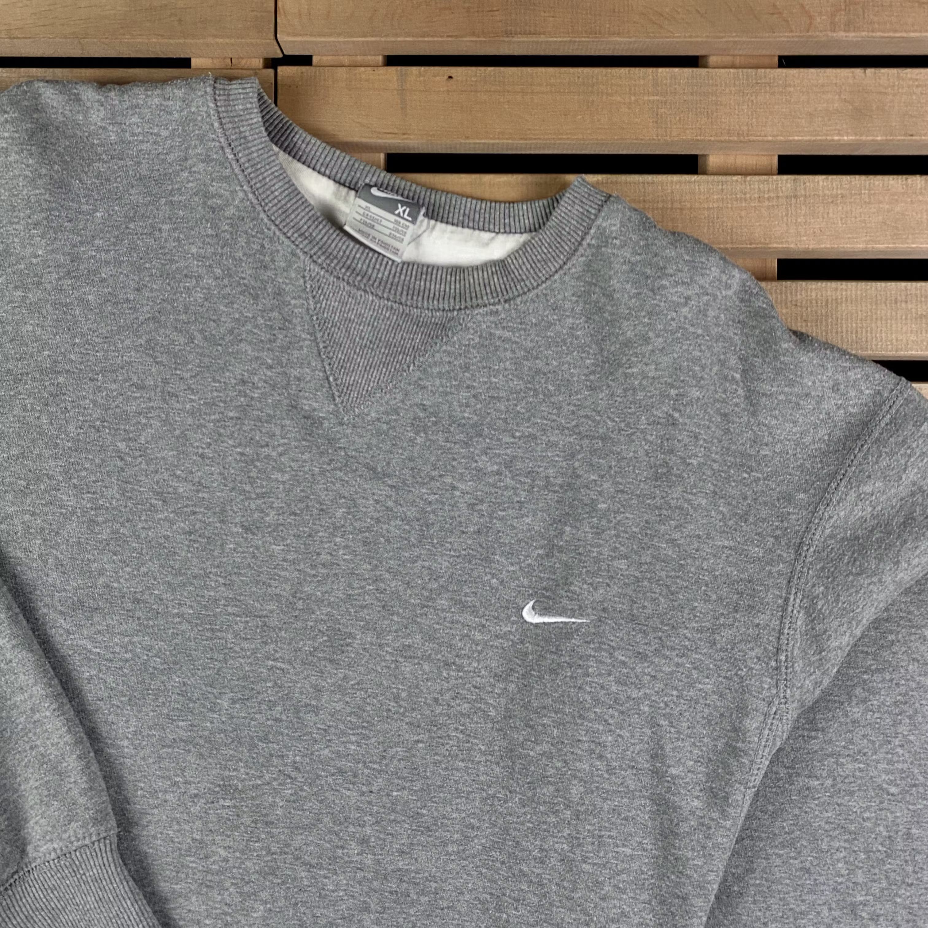 Nike × Vintage Mens Sweatshirt Nike Swoosh Vintage Size XL Size US XL / EU 56 / 4 - 2 Thumbnail