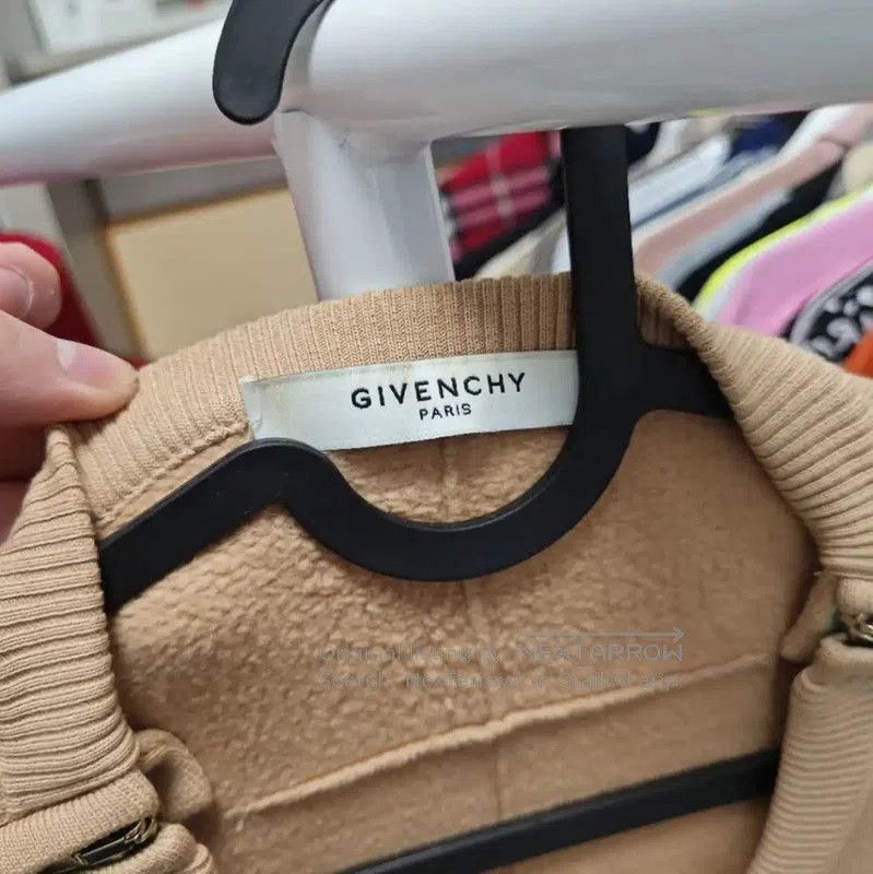 Givenchy Givenchy Khaki Cotton Women's T-Shirt . Size S / US 4 / IT 40 - 3 Thumbnail
