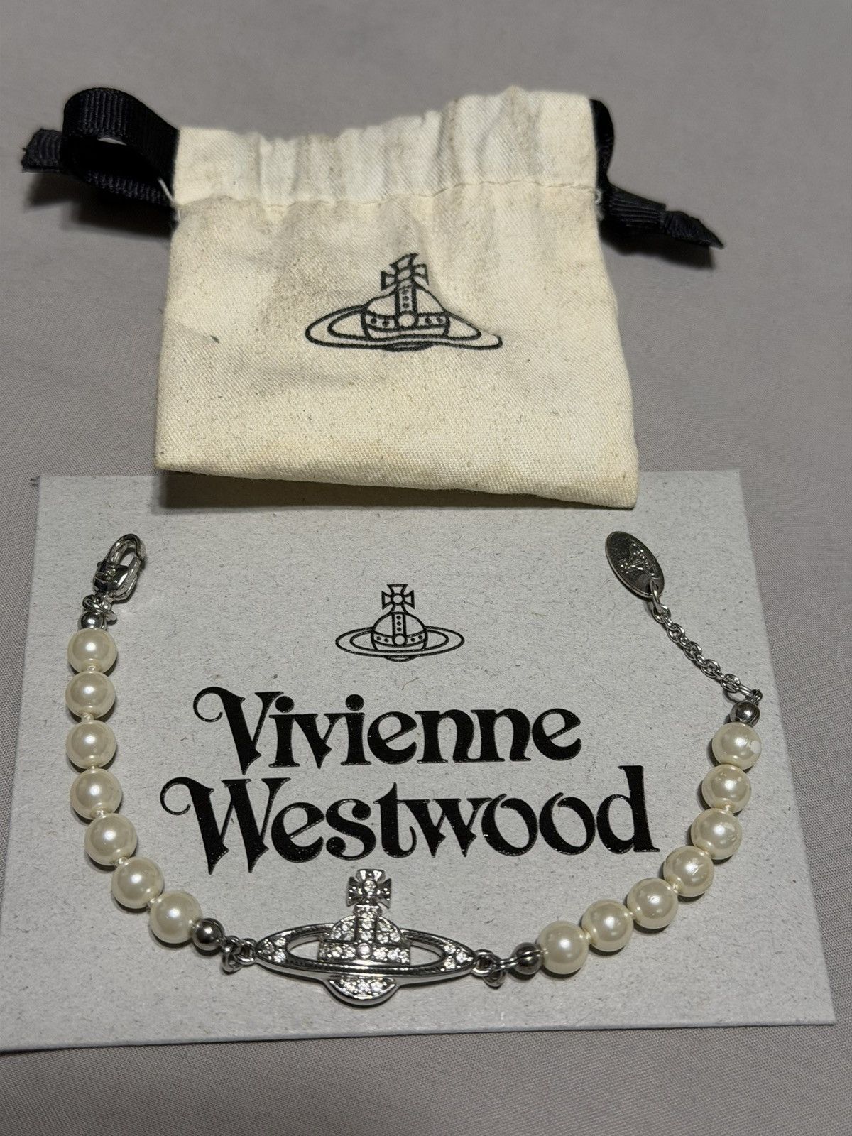 Vivienne Westwood Mini Bas Relief Pearl Bracelet in White, Women's