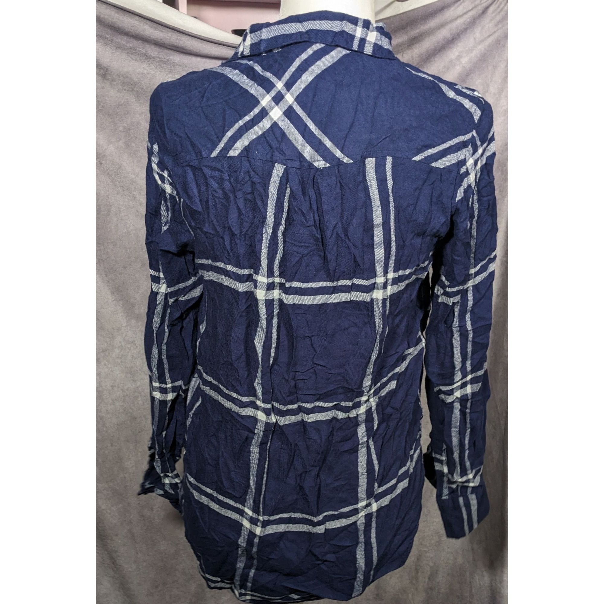 Old Navy Old Navy "The Classic Shirt" Blue And White Plaid Button Dow Size S / US 4 / IT 40 - 5 Thumbnail