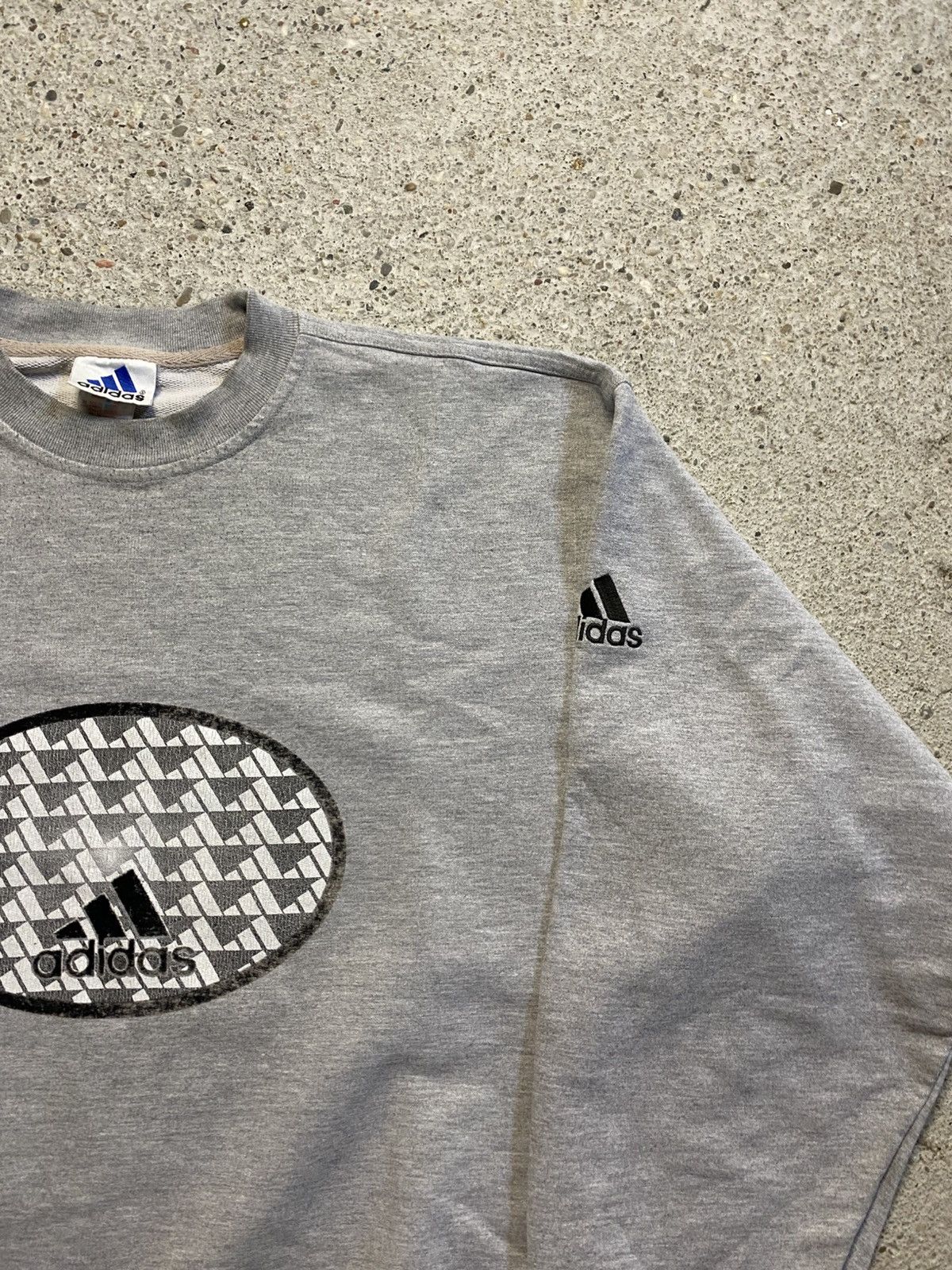 Adidas Adidas vintage sweatshirt central logo boxy oversized Size US L / EU 52-54 / 3 - 5 Thumbnail