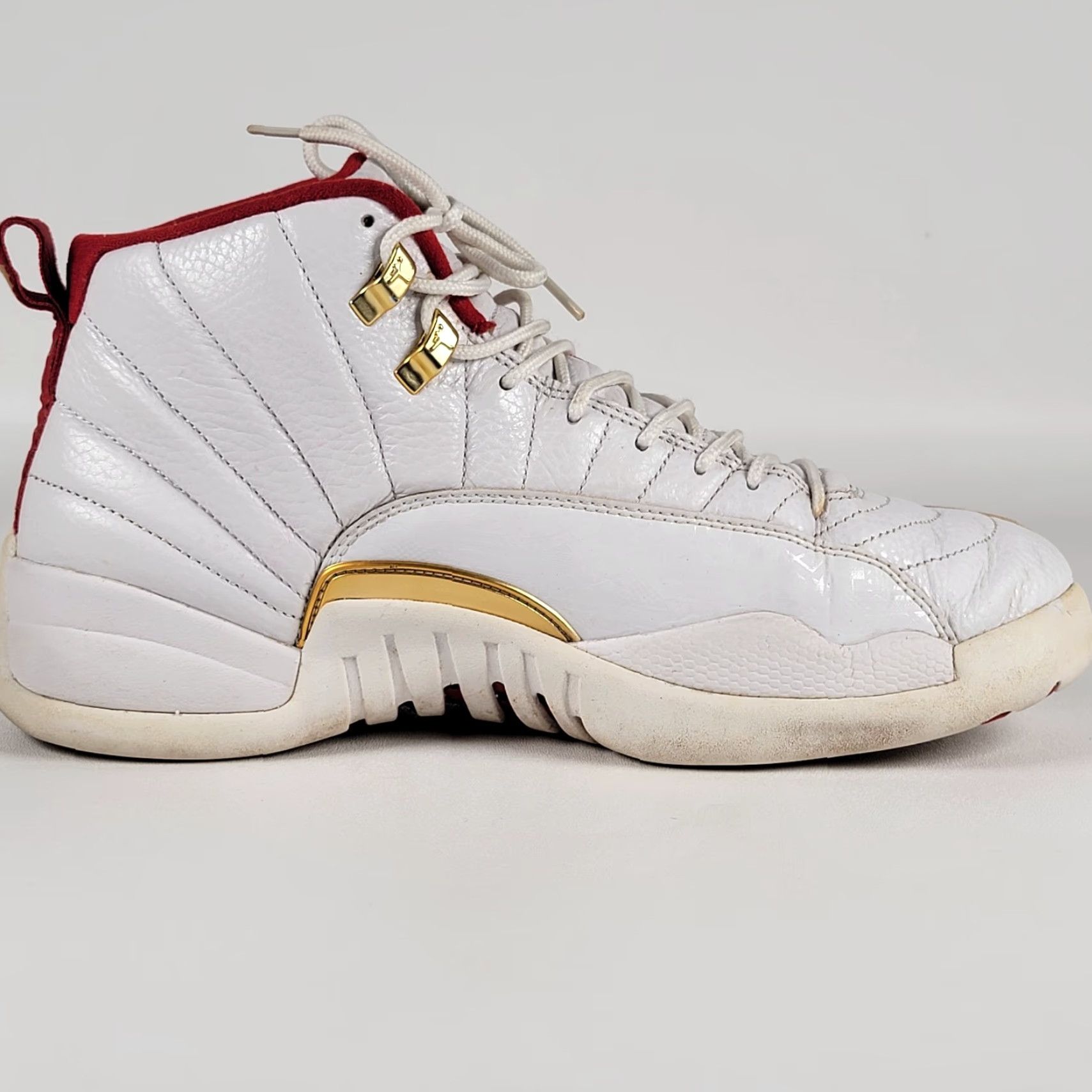 Jordan Brand Nike Air Jordan 12 Retro White/Red/Metallic Gold Mens Size 11 US Leather Upper High Top Sneaker Basketball Casual Size ONE SIZE - 6 Thumbnail