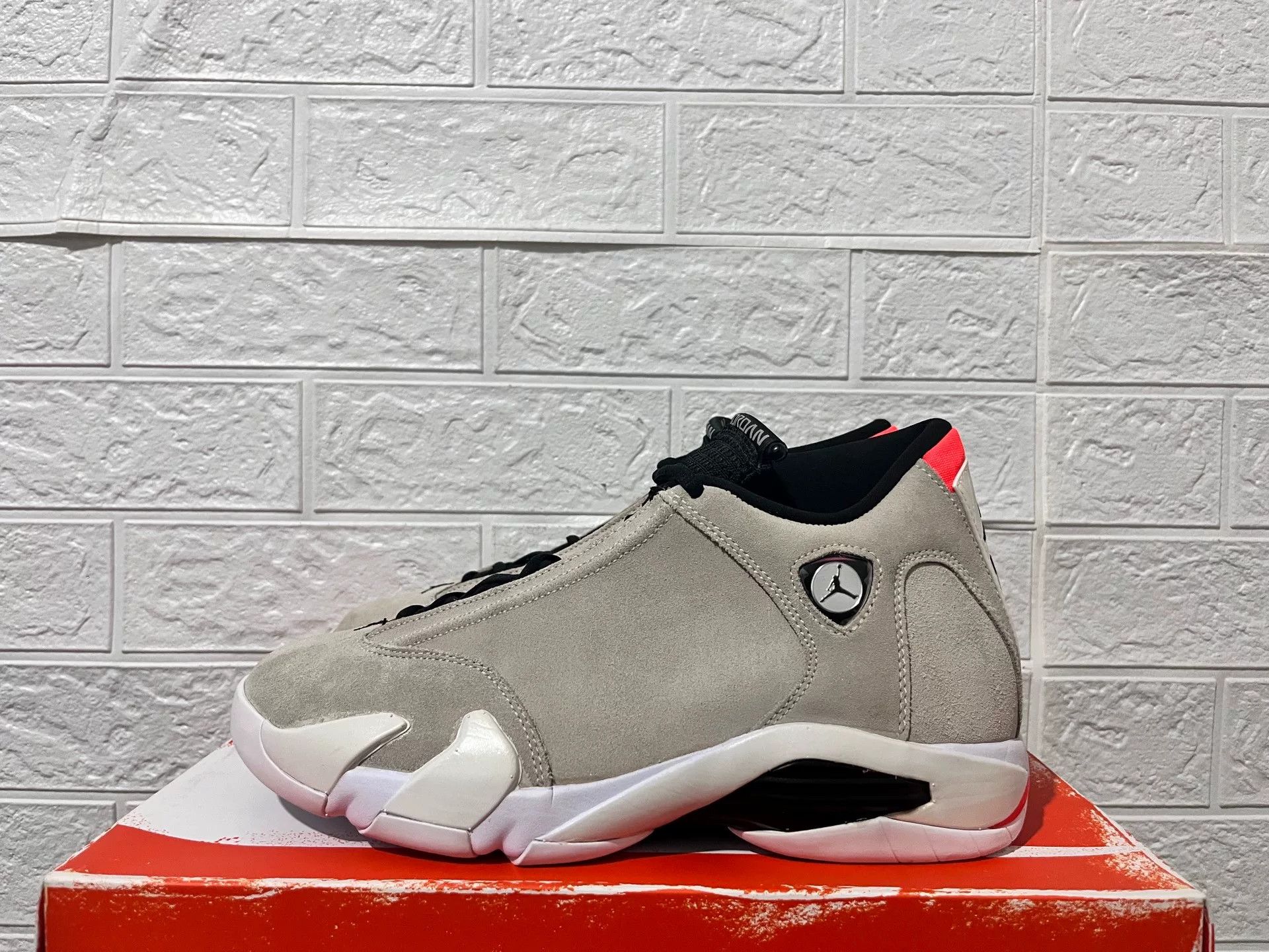 Nike Nike AJ14 Gray Lowtop Sneakers 9 Men Size US 9 / EU 42 - 1 Thumbnail