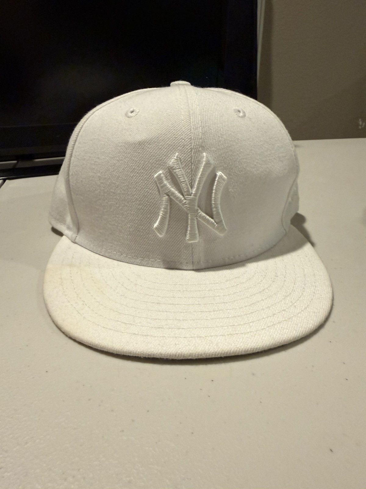 New Era yankees white hat size 7 1/8 | new era | MLB Size ONE SIZE - 4 Thumbnail