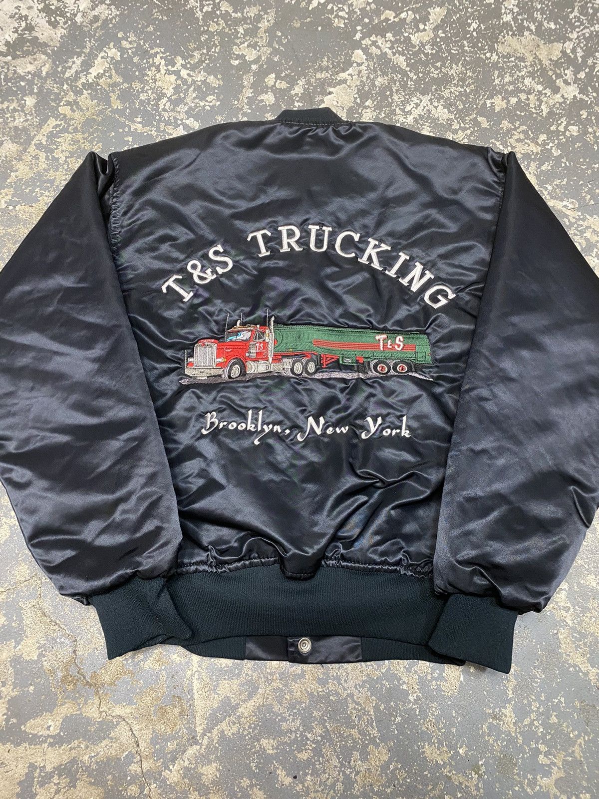 Vintage Vintage Golden Stitches T&S Trucking Brooklyn NY Satin Jacket Size US S / EU 44-46 / 1 - 8 Thumbnail