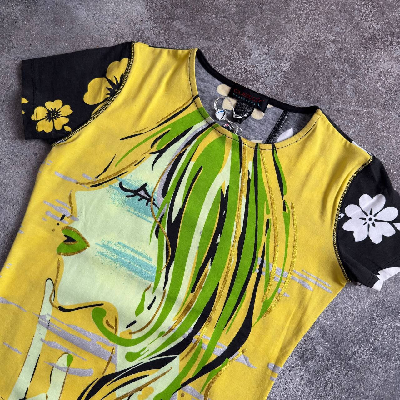Custo Barcelona × Vintage Custo Barcelona Y2K Boho Vintage Glam Lady Printed T-Shirt Size M / US 6-8 / IT 42-44 - 2 Thumbnail