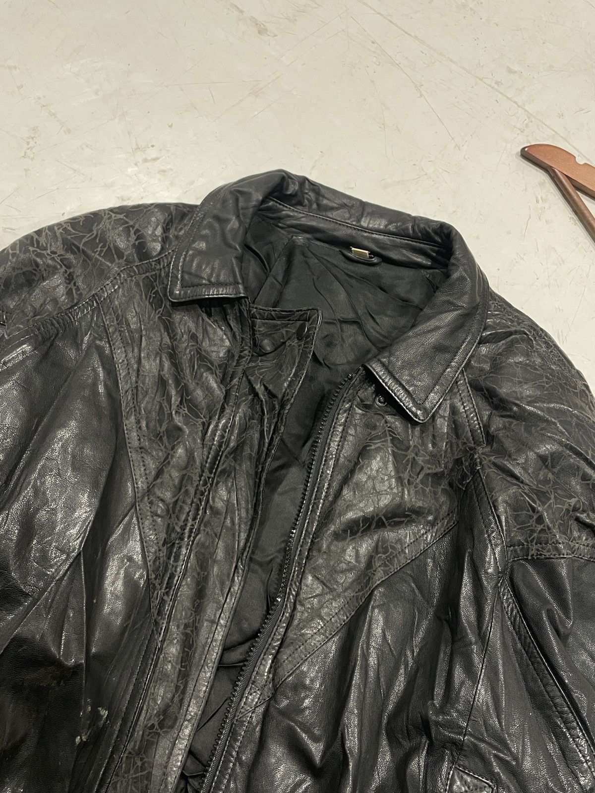 Danier × Vintage Vintage 90s Black Leather Biker Jacket Size US L / EU 52-54 / 3 - 2 Thumbnail