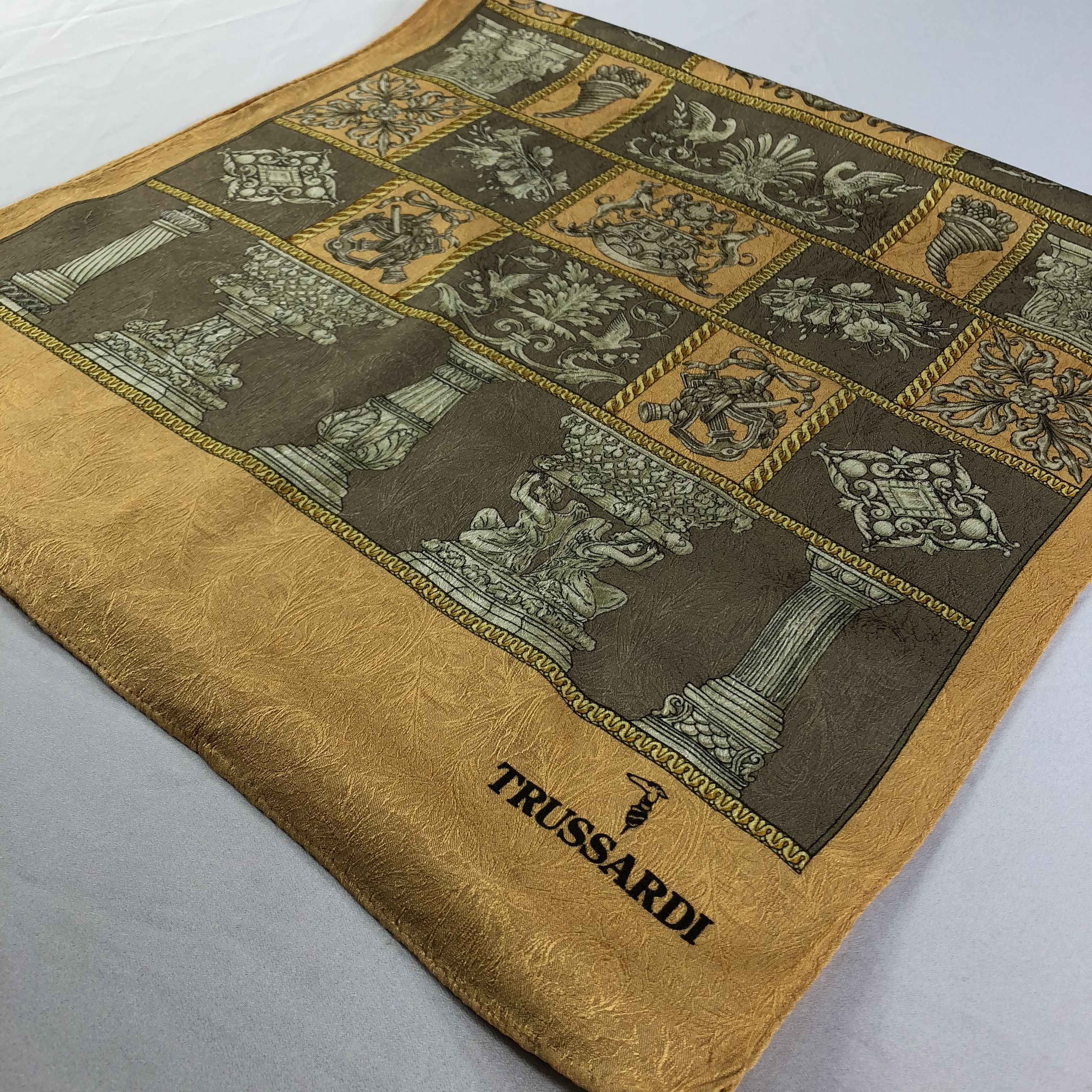 Trussardi × Vintage Vintage Trussardi Silk Scarf Size ONE SIZE - 3 Thumbnail