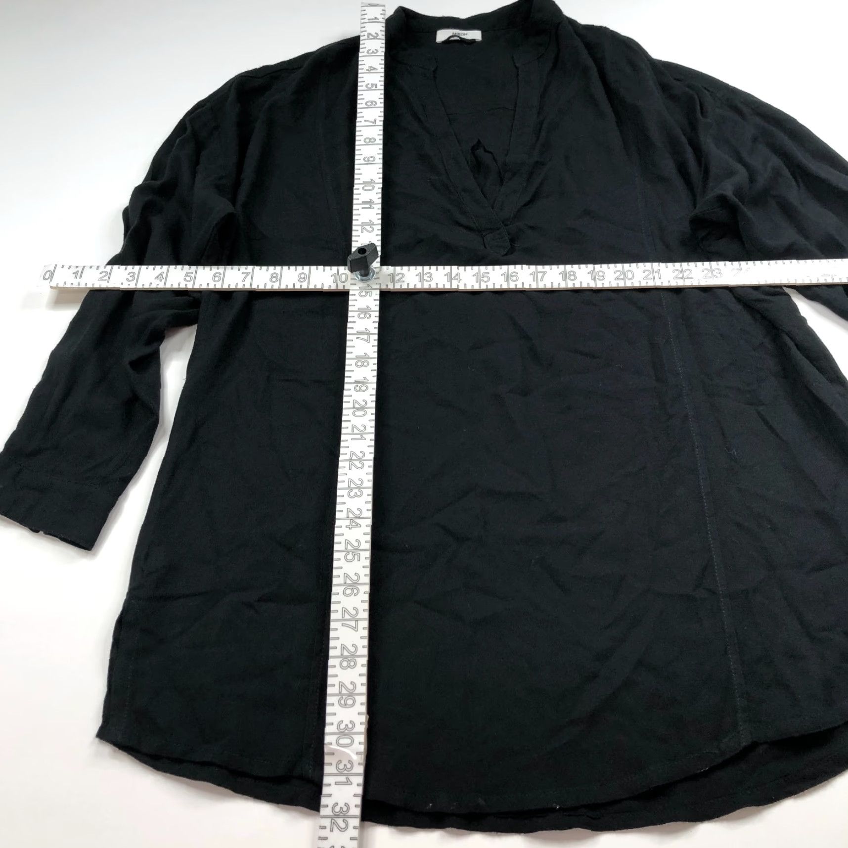 Vintage MIKOH Blouse Shirt Womens Small Oversized Pullover 100% Rayon Black V-Neck Pullover Top Tangible Plaid Pattern Best Fit Size S / US 4 / IT 40 - 5 Thumbnail