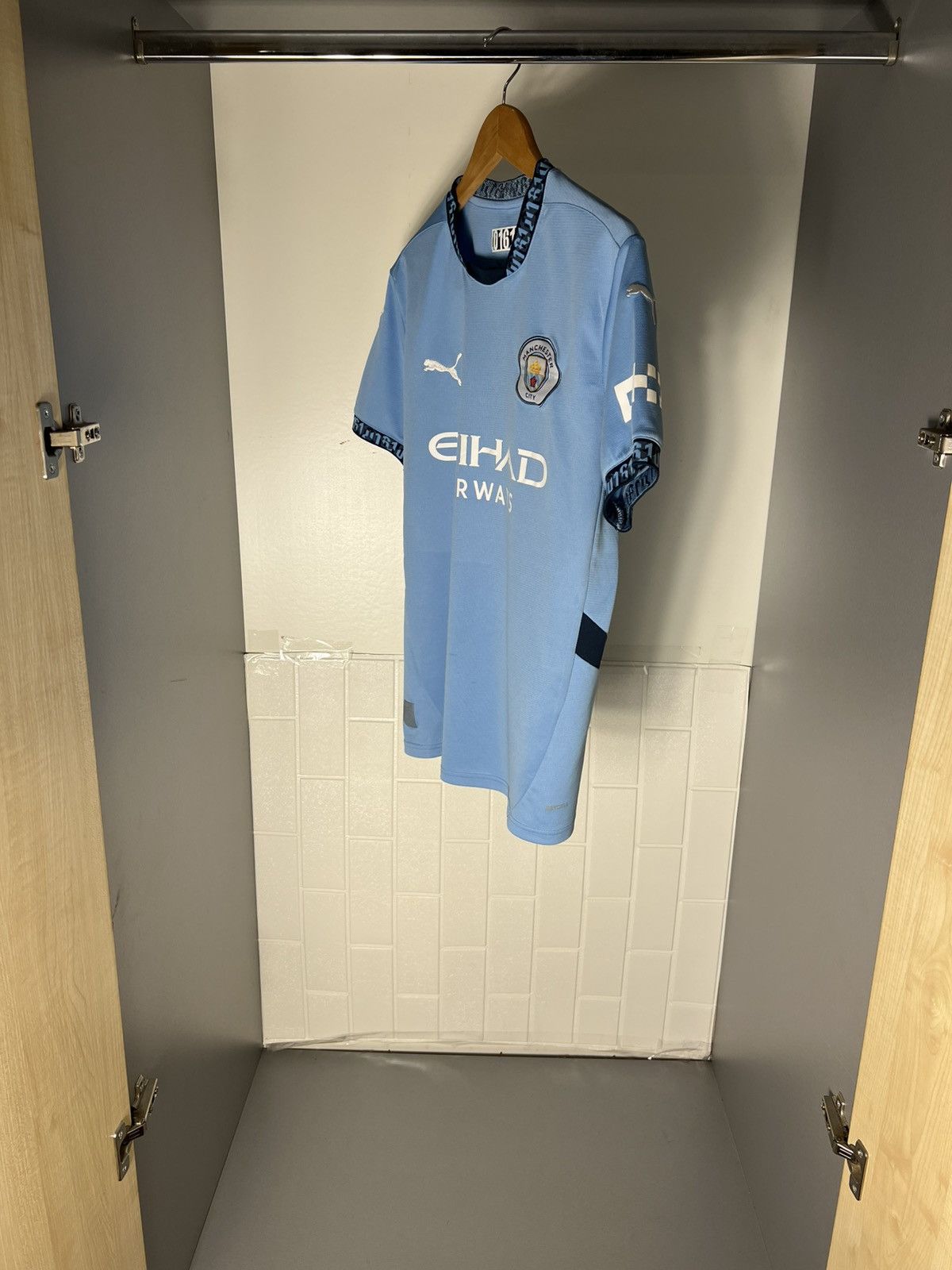 Puma VINTAGE PUMA FC MANCHESTER CITY ENGLAND SOCCER JERSEY RETRO Size US M / EU 48-50 / 2 - 2 Thumbnail