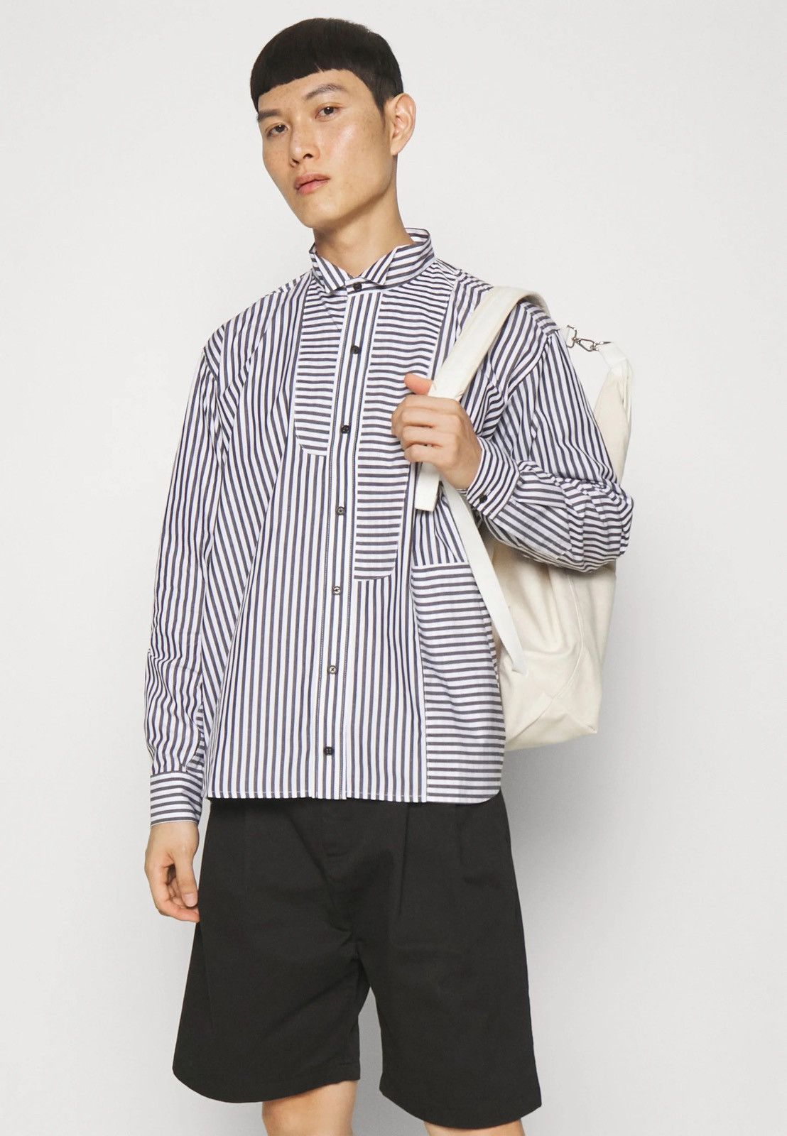 Henrik Vibskov !DS! AW23 Henrik Vibskov Chow Stripped White Black Shirt Size US L / EU 52-54 / 3 - 5 Thumbnail