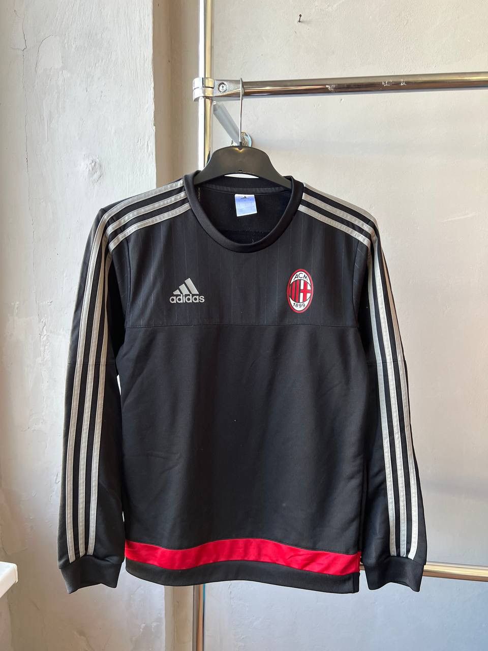 Adidas 2015/16 AC MILAN TRAINING SOCCER FOOTBALL LONG SLEEVE SZ S Size US S / EU 44-46 / 1 - 2 Thumbnail
