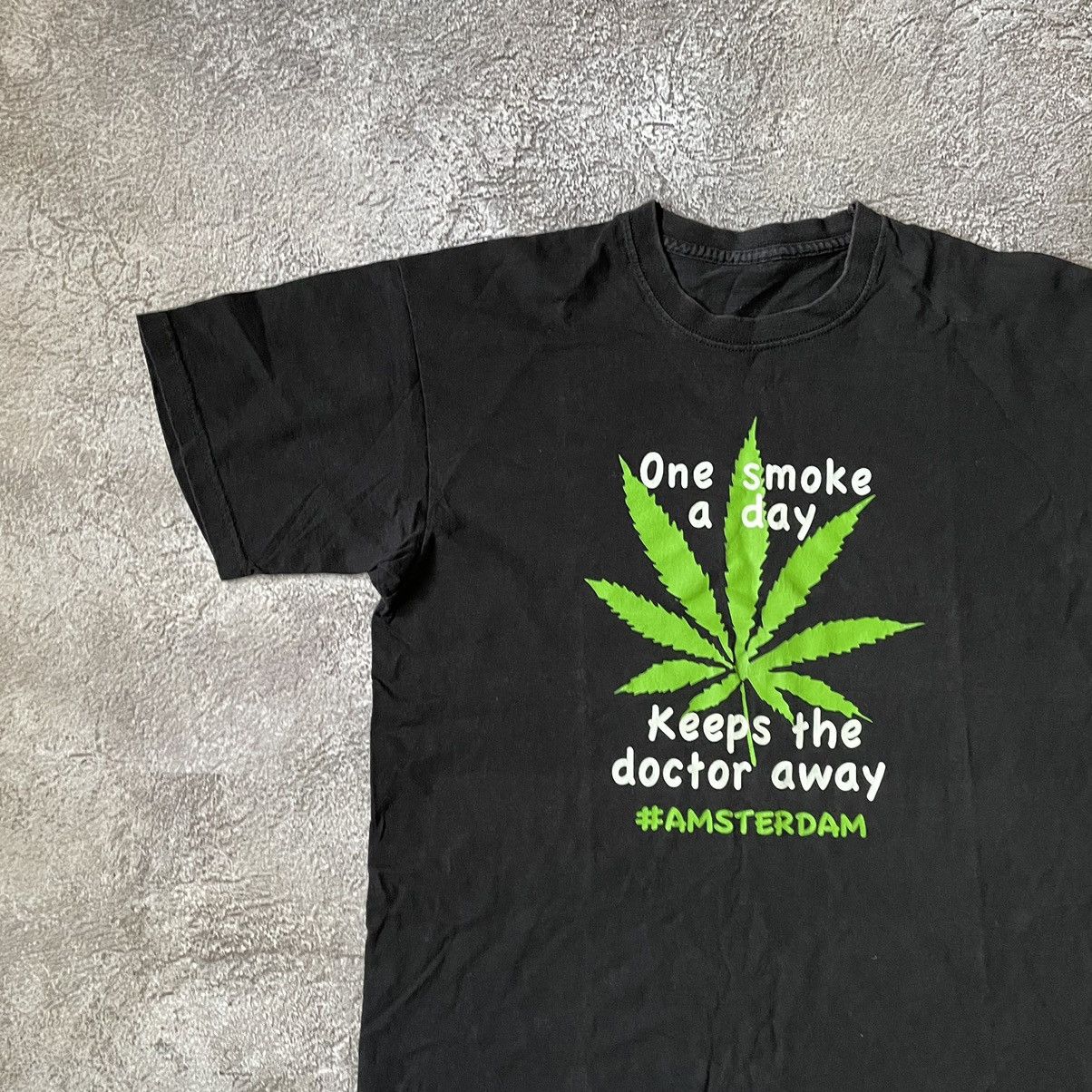 Vintage Vintage Y2K Graphic Tee Weed Leaf Funny Print Black Grail M Size US M / EU 48-50 / 2 - 2 Thumbnail