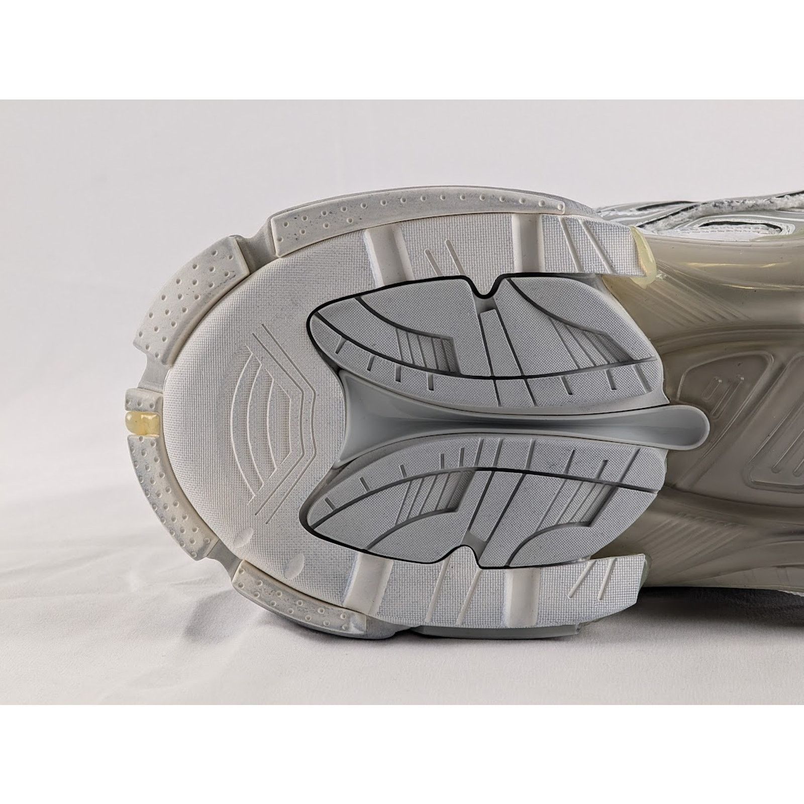 Balenciaga o1rshd1 Upper Mesh Rubber Metallic Runner in Silver/Grey Size US 12 / EU 45 - 7 Thumbnail