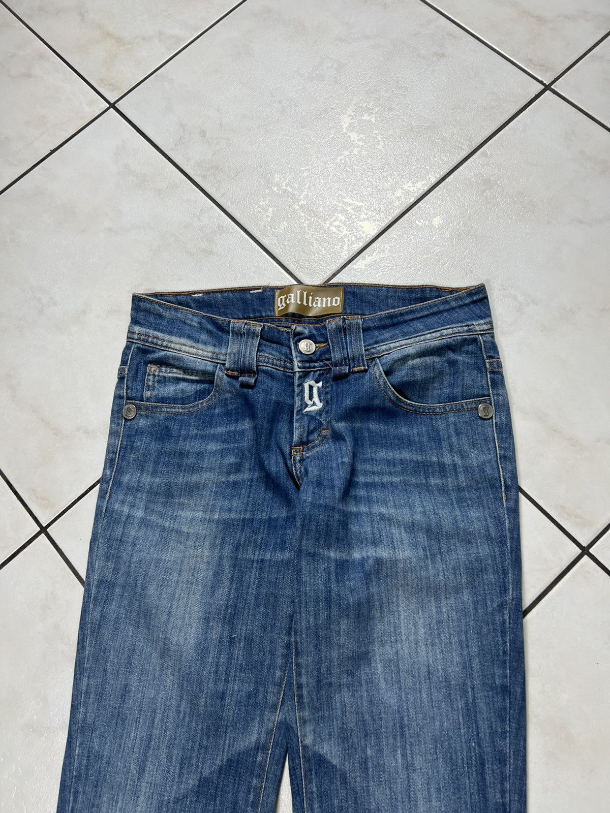 John Galliano Vintage John Galliano y2k skinny slim fit jeans washed denim Size 26" / US 2 / IT 38 - 3 Thumbnail